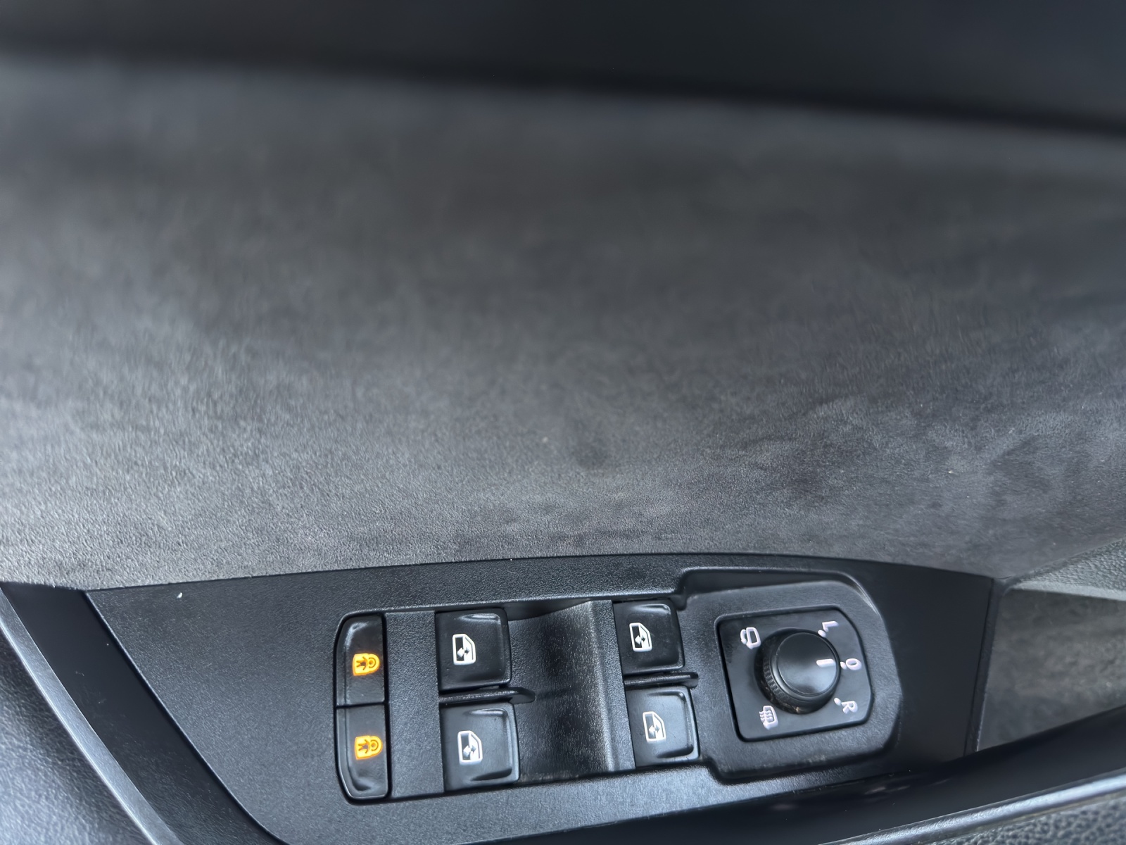 SKODA Kodiaq 2.0 TDI CR Scout 7-Plätze 4x4 DSG Vollausstattung-image-25