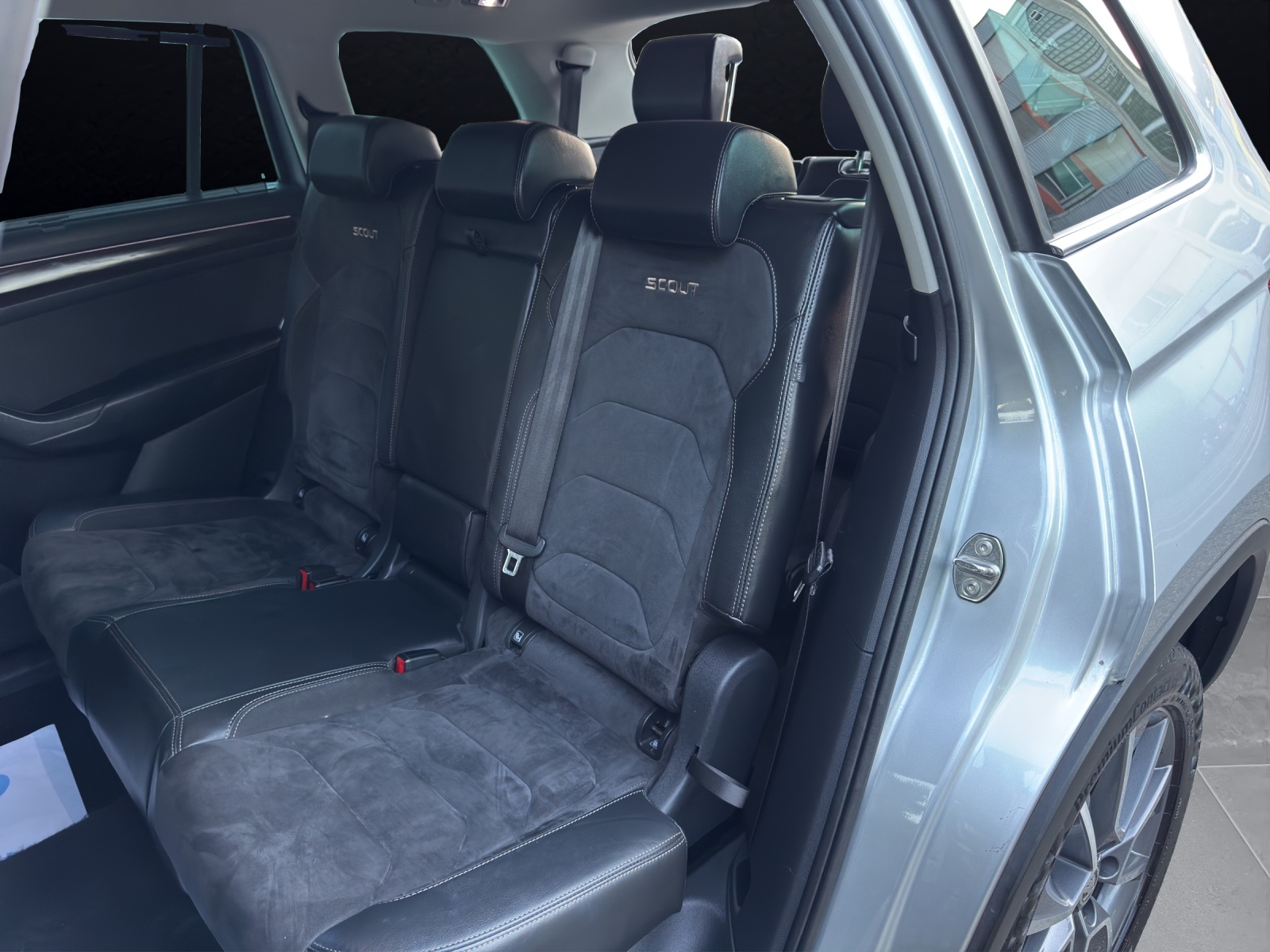 SKODA Kodiaq 2.0 TDI CR Scout 7-Plätze 4x4 DSG Vollausstattung-image-13