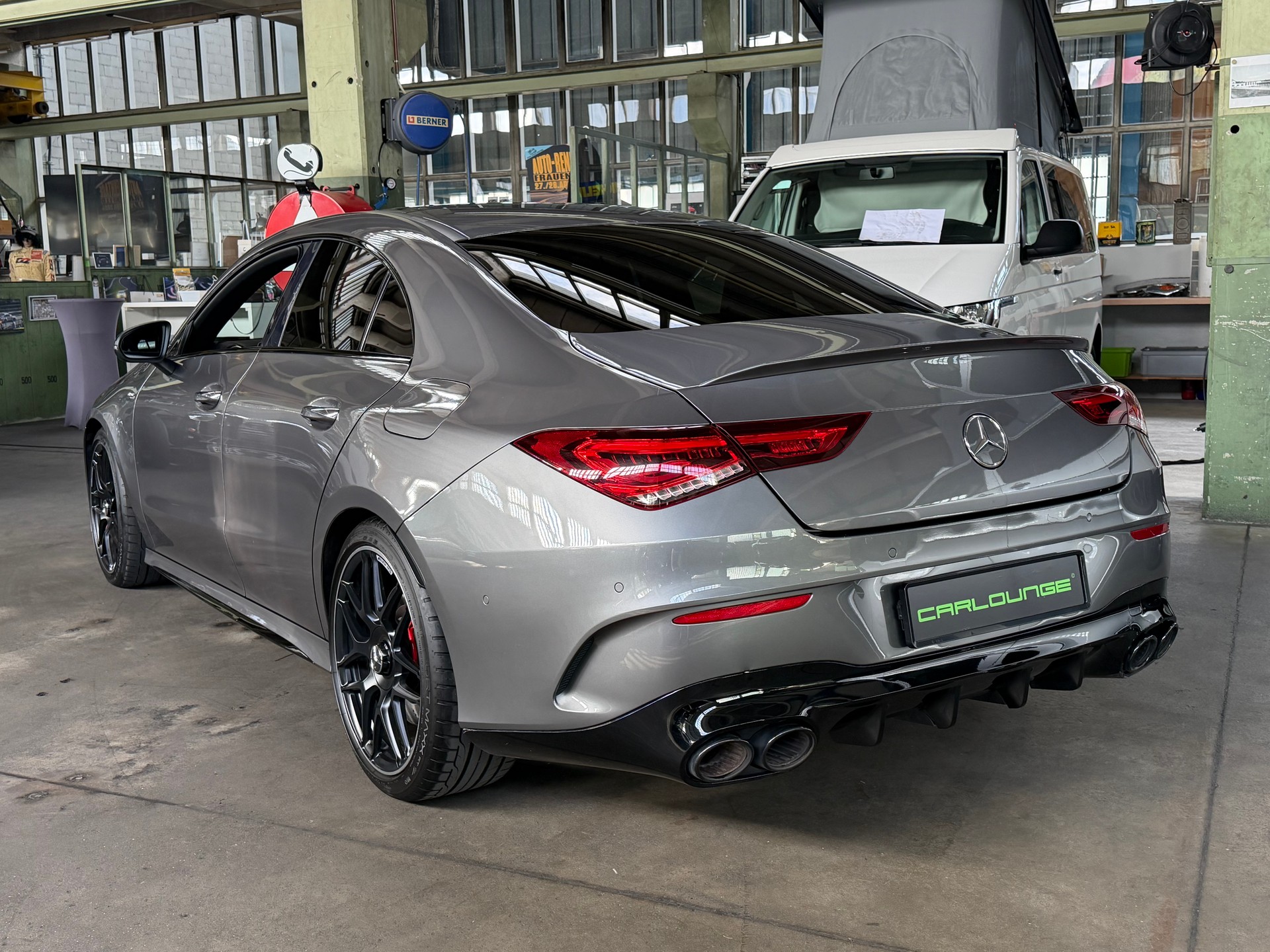 MERCEDES-BENZ CLA 45 S AMG 4Matic+ / 8G-DCT / Limousine-showroom-element-1