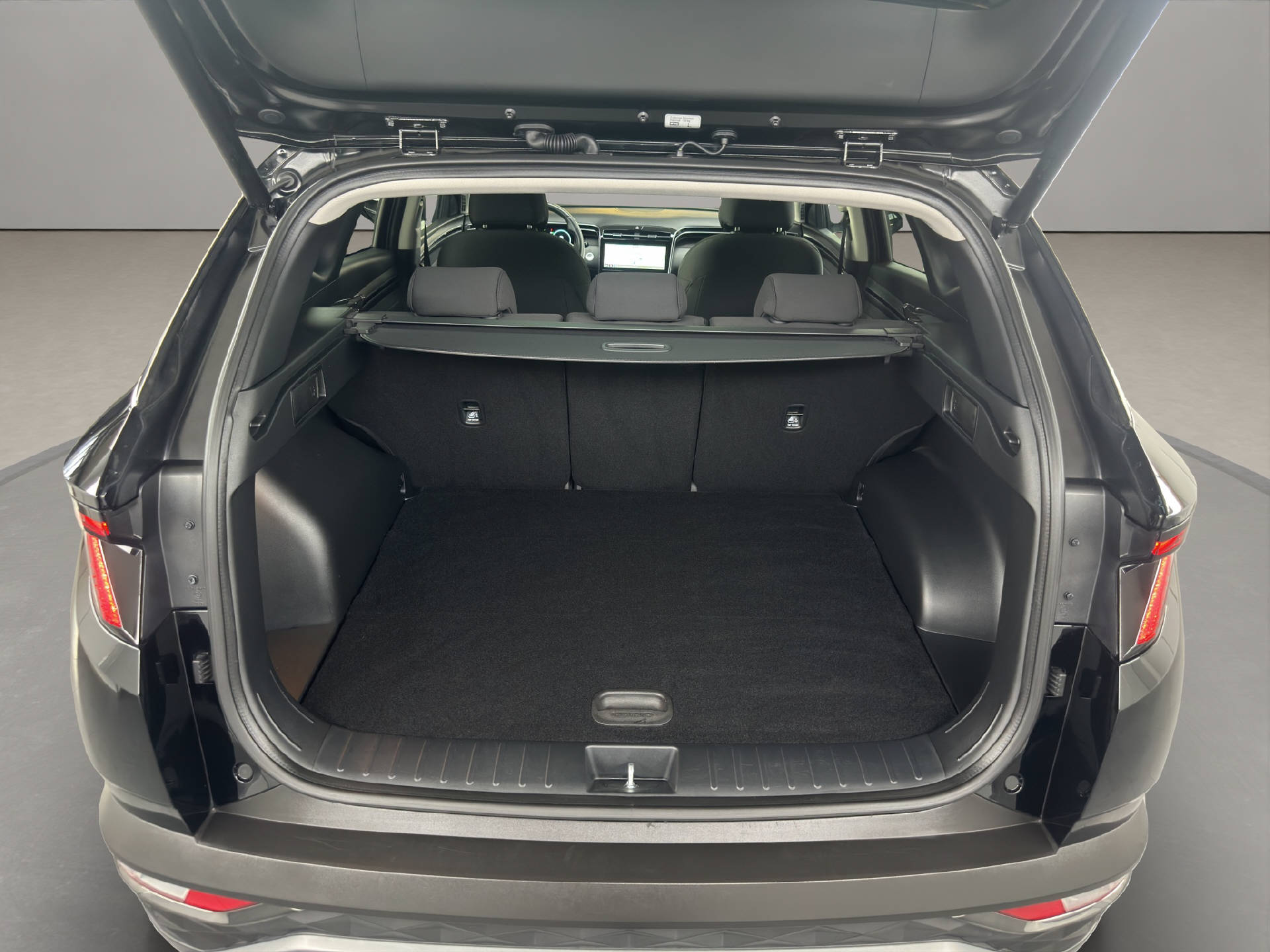 HYUNDAI Tucson 1.6 T-GDi PHEV Amplia 4WD-image-11