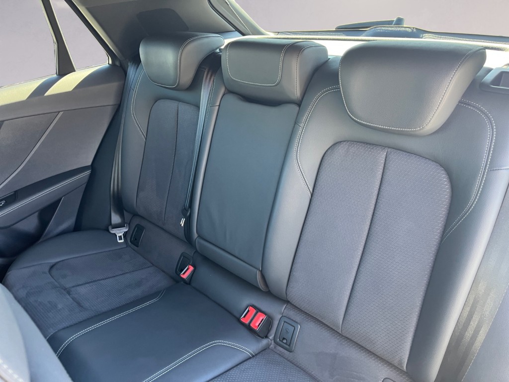 AUDI Q2 40 TFSI S line quattro S-tronic-image-14