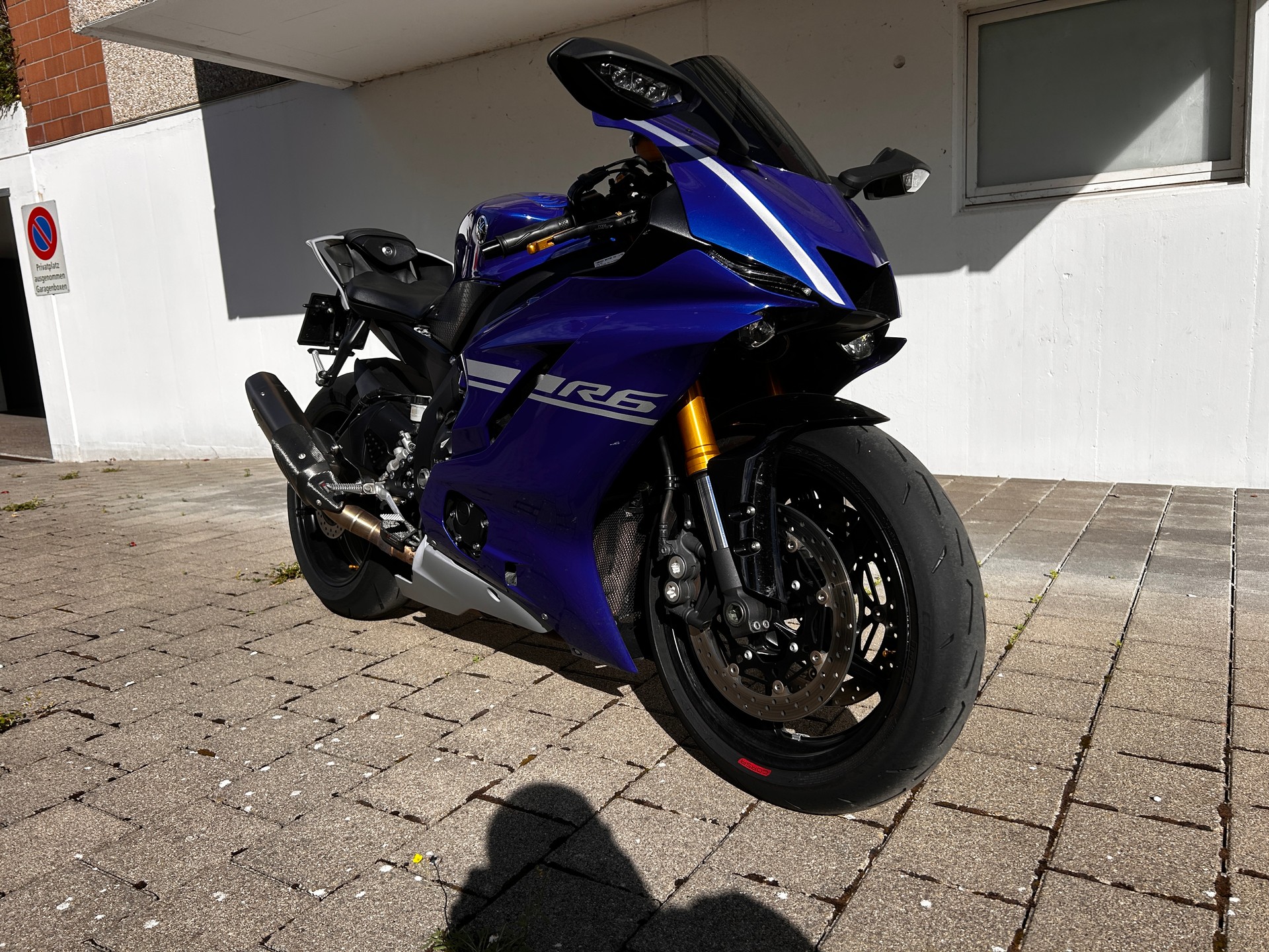 YAMAHA YZF-R6-image-1