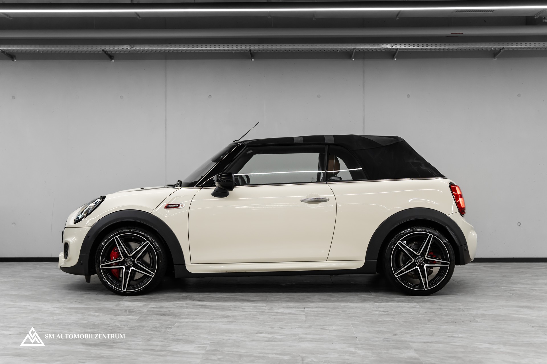 MINI Cabrio F57 2.0i John Cooper Works SAG / CH / Chili / Head-Up / Rückfahrkamera / Harman&Kardon-image-8