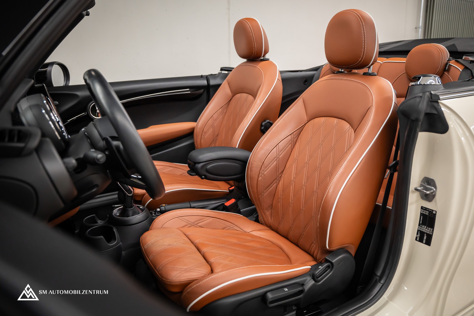 MINI Cabrio F57 2.0i John Cooper Works SAG / CH / Chili / Head-Up / Rückfahrkamera / Harman&Kardon-image-16