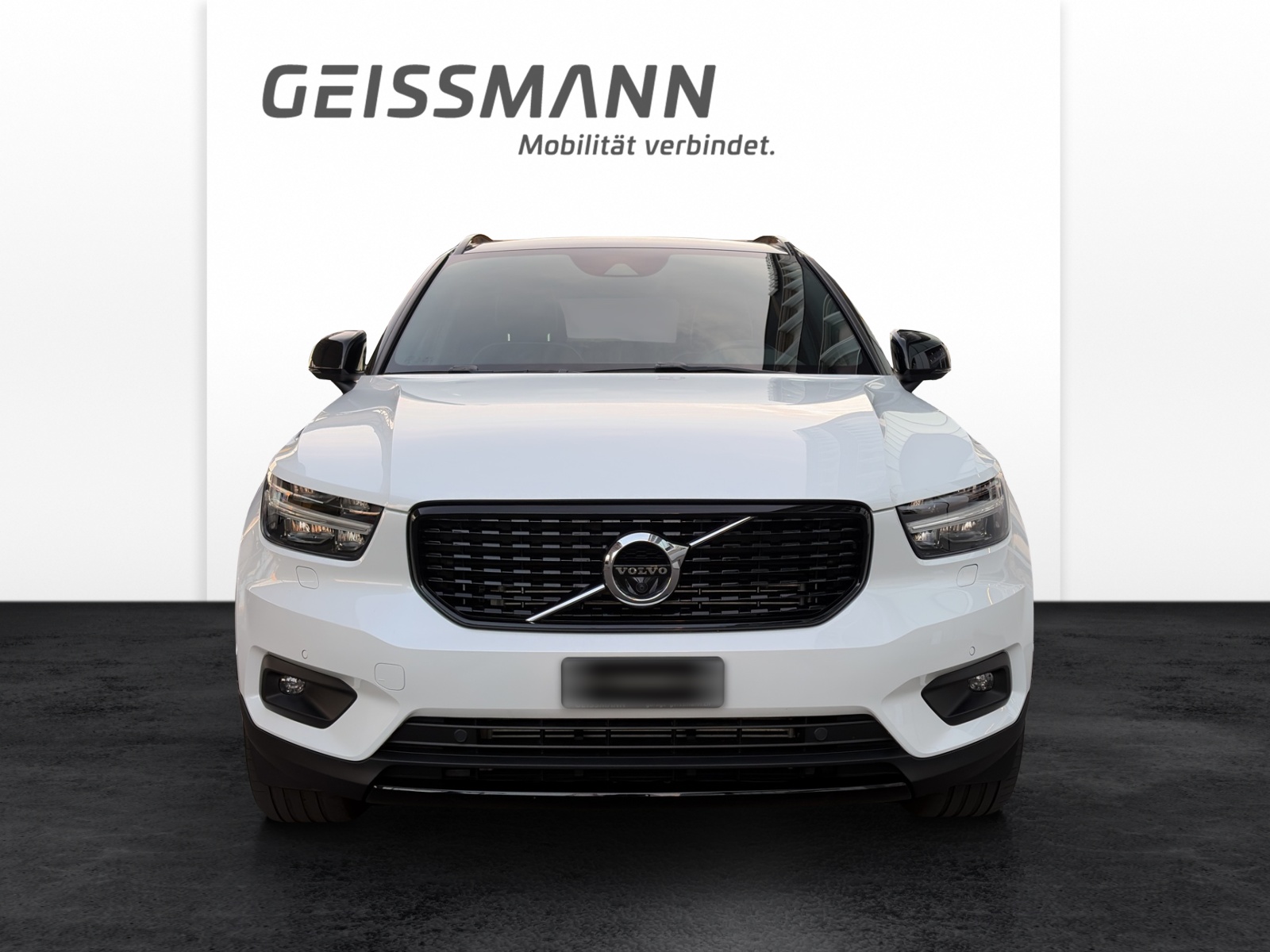 VOLVO XC40 1.5 T5 PiH R-Design-image-6