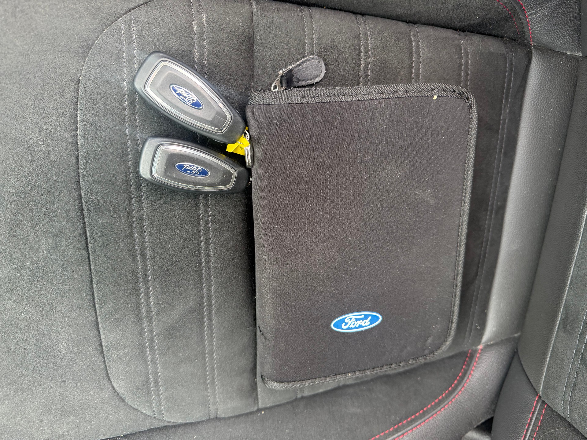 FORD Kuga 2.0 TDCi ST Line High 4WD PowerShift-image-11