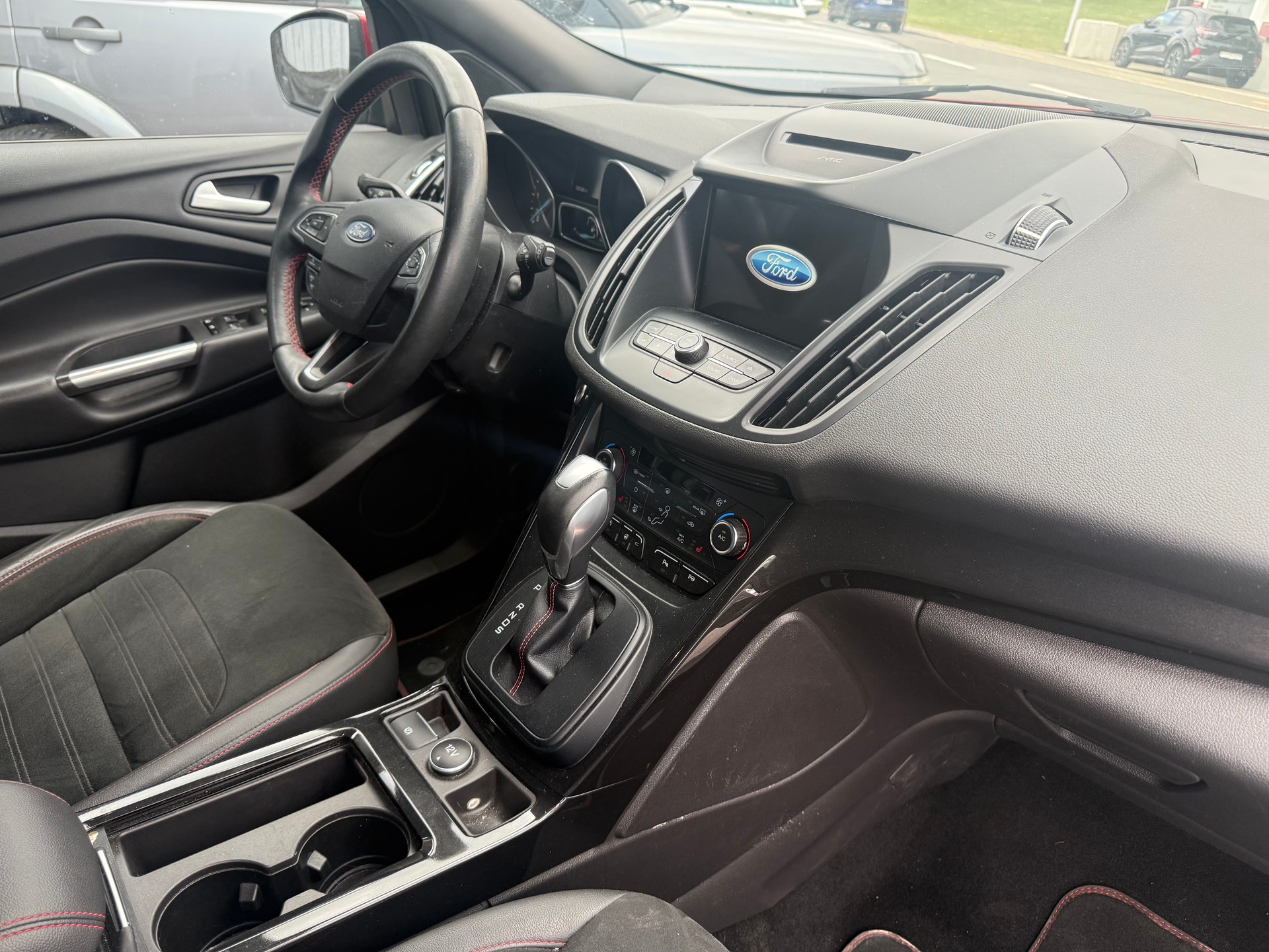 FORD Kuga 2.0 TDCi ST Line High 4WD PowerShift-image-13