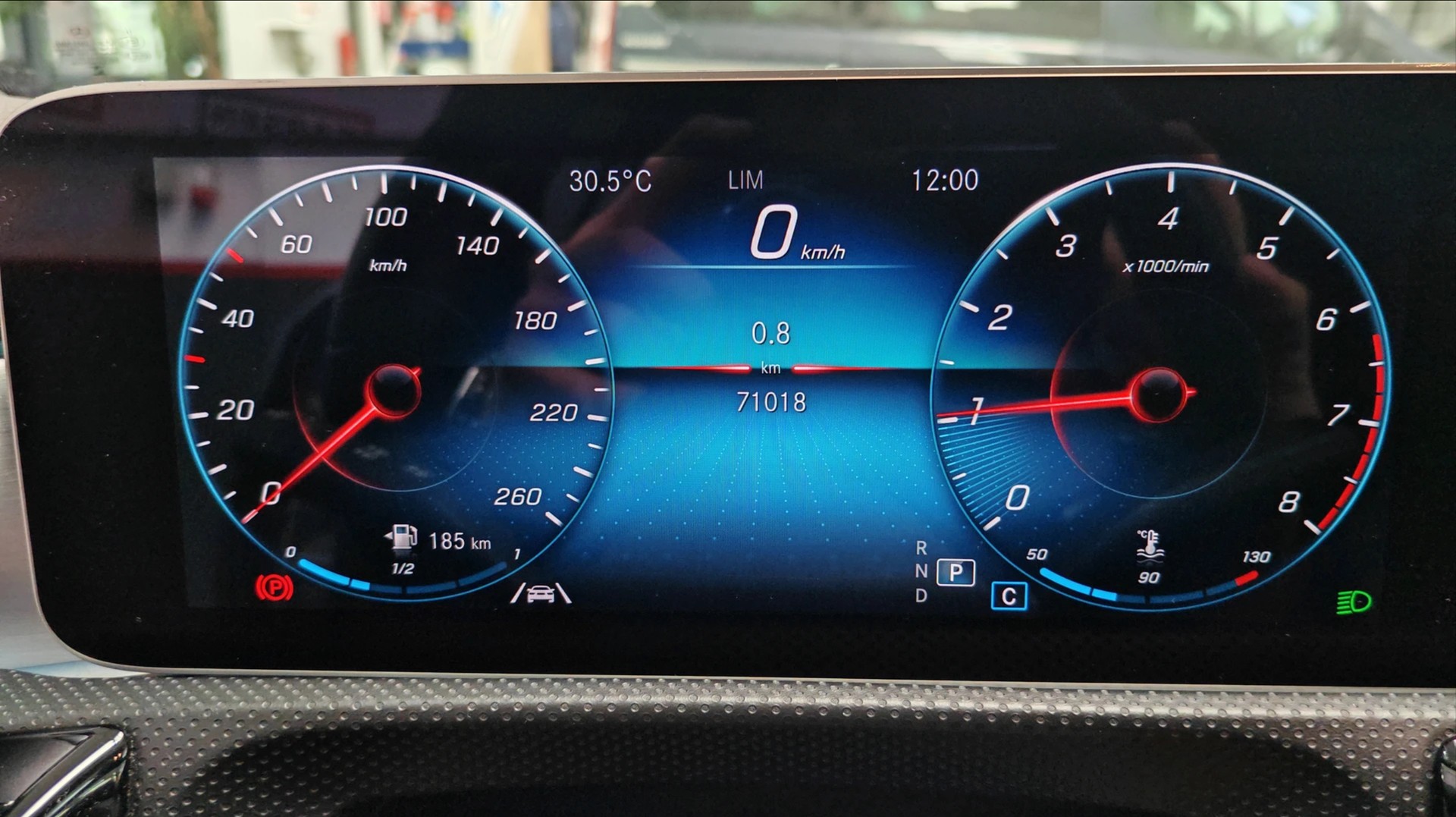 MERCEDES-BENZ A 200 Progressive-image-8