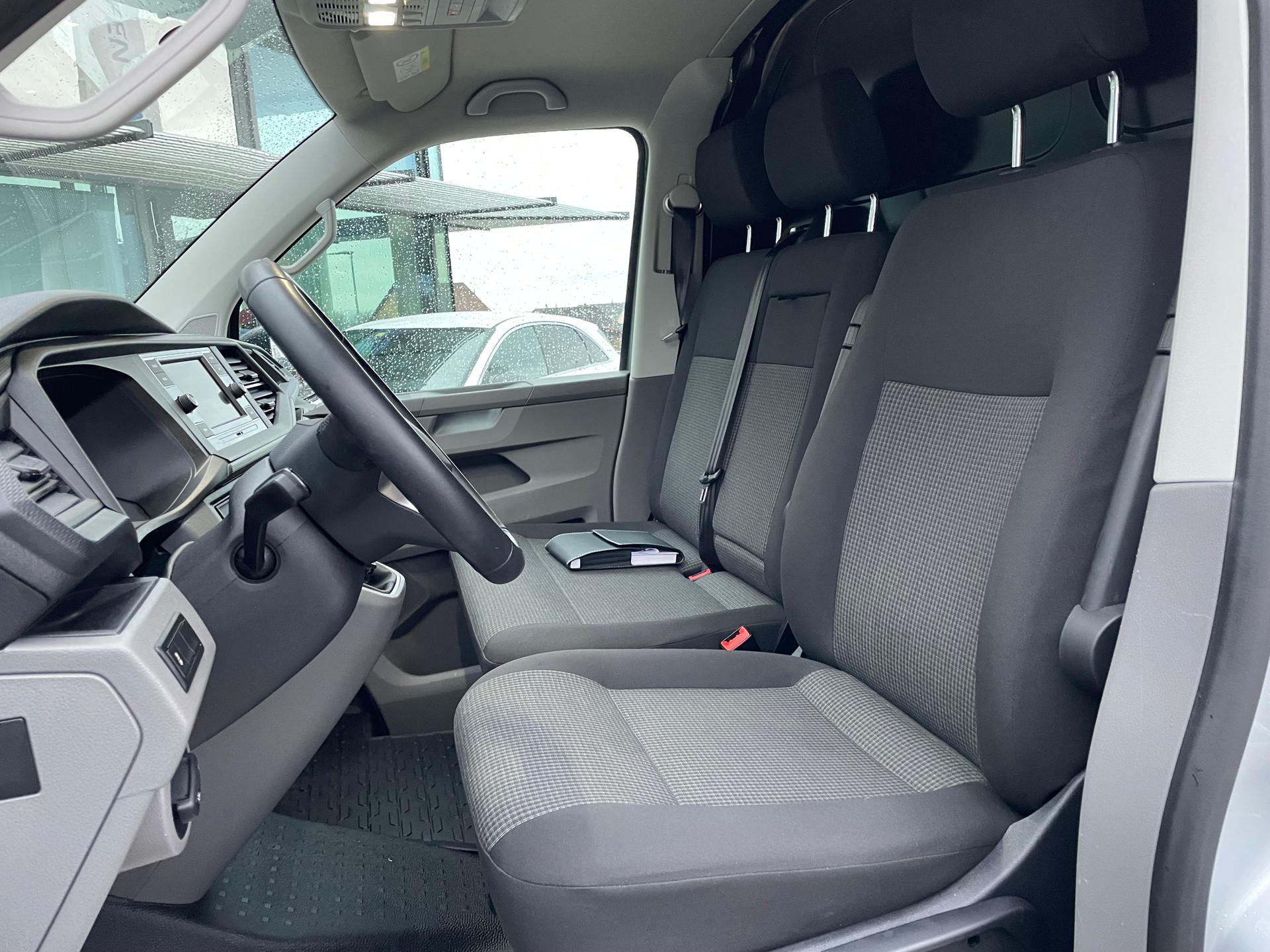 VW T6.1 2.0 TDI-image-8