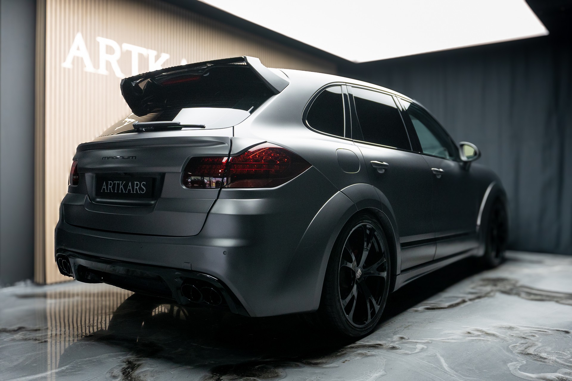 PORSCHE GTS Magnum Techart-showroom-element-1