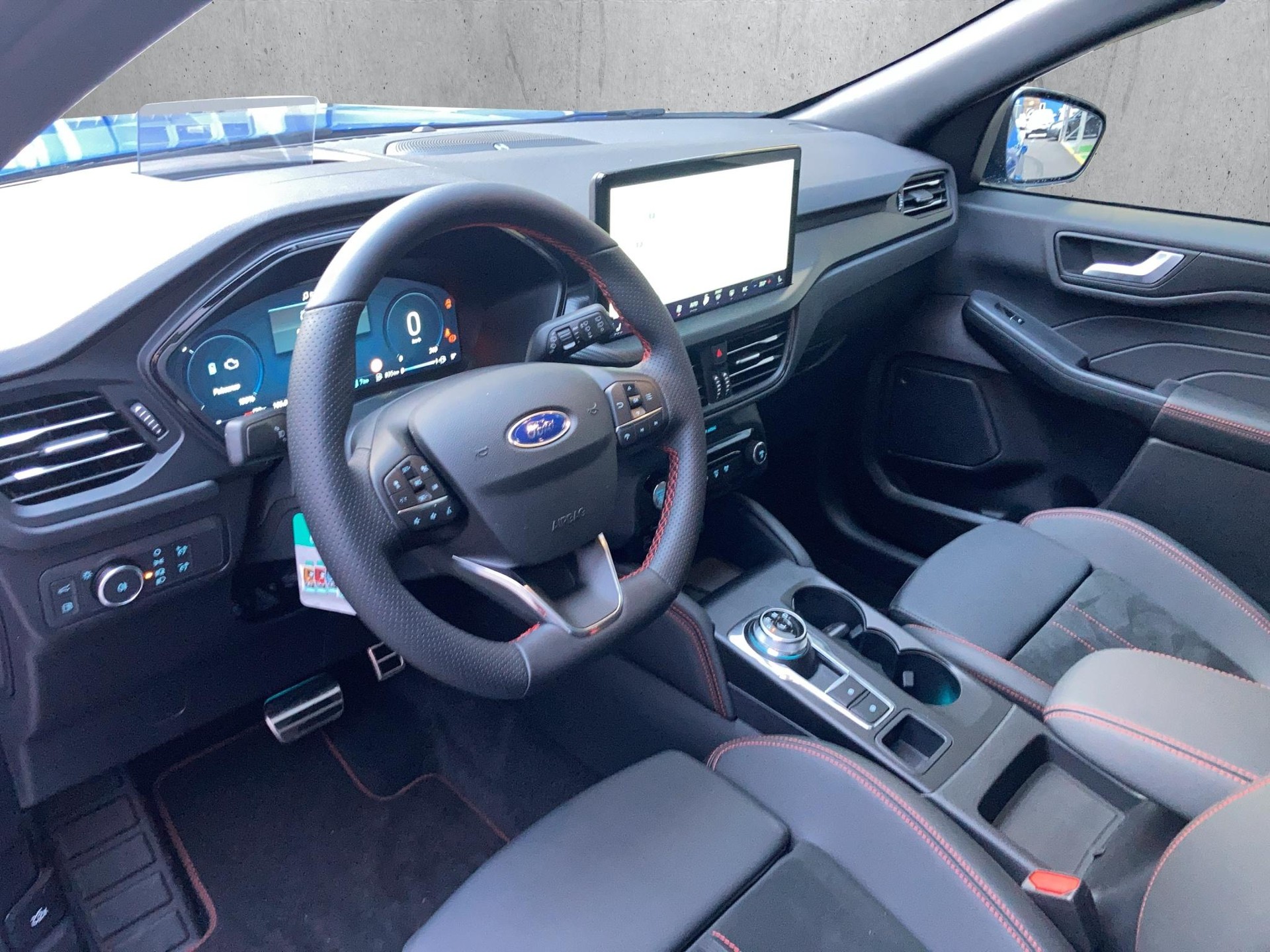 FORD Kuga 2.5 Plug-in Hybrid ST-Line X-image-5