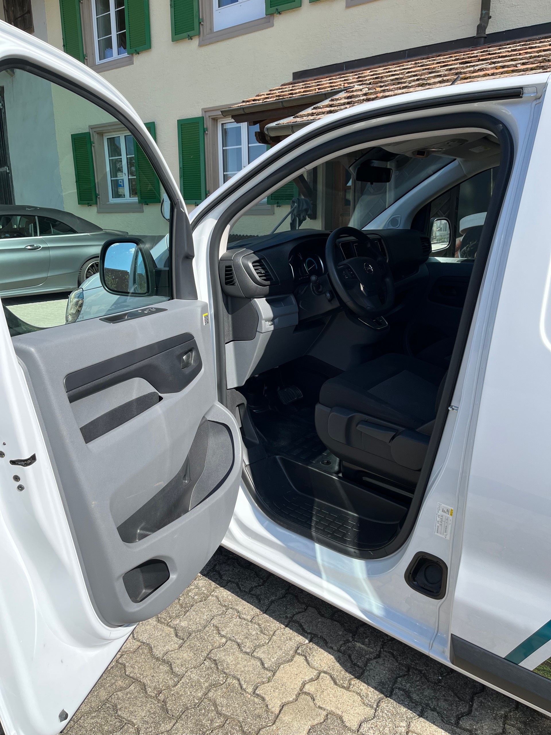 OPEL Vivaro Cargo-e 75 kWh L-image-12
