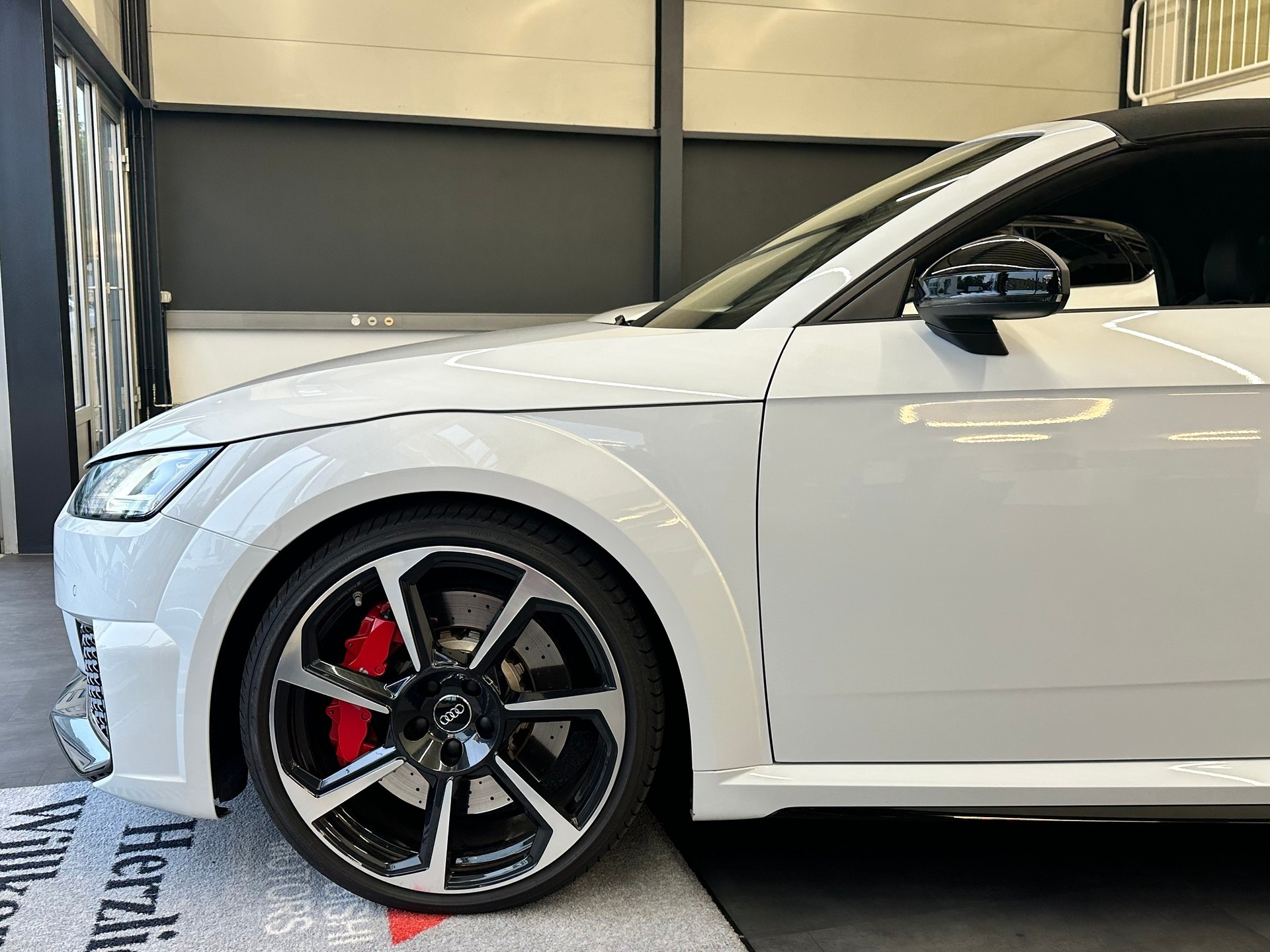 AUDI TT Roadster TTRS S-tronic-image-9