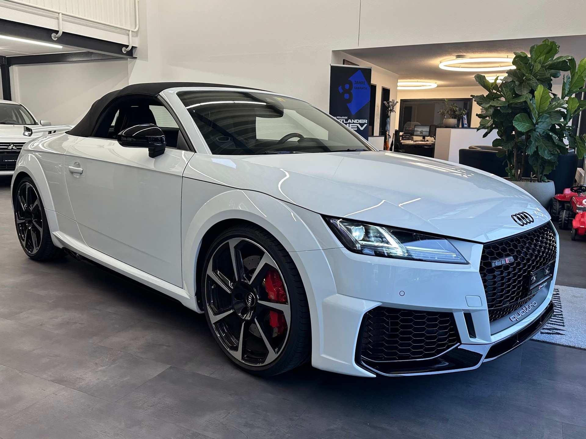 AUDI TT Roadster TTRS S-tronic-image-15