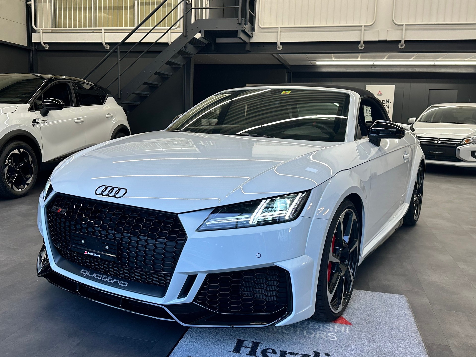 AUDI TT Roadster TTRS S-tronic-image-7