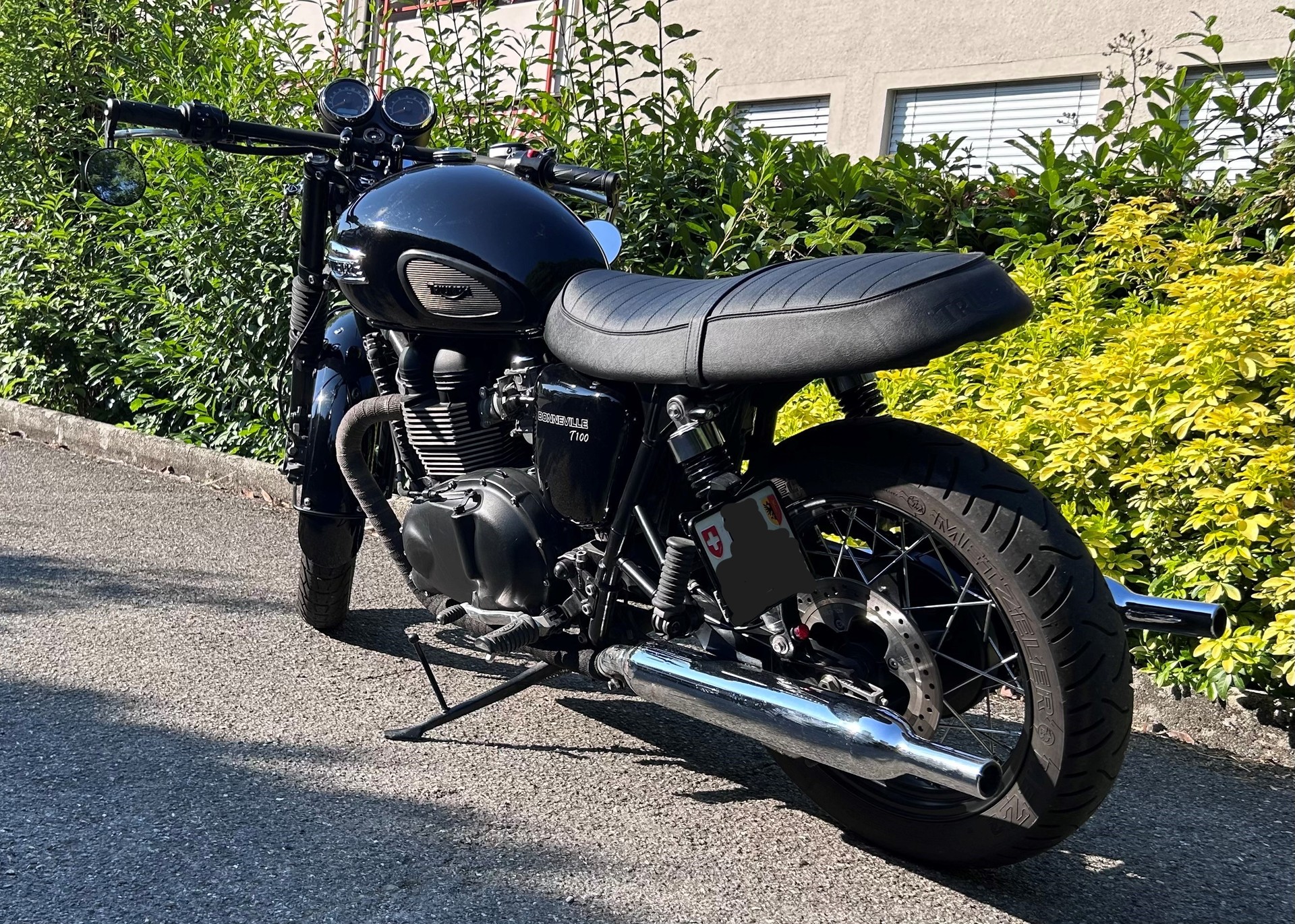 TRIUMPH Bonneville 900 i T 100-image-3