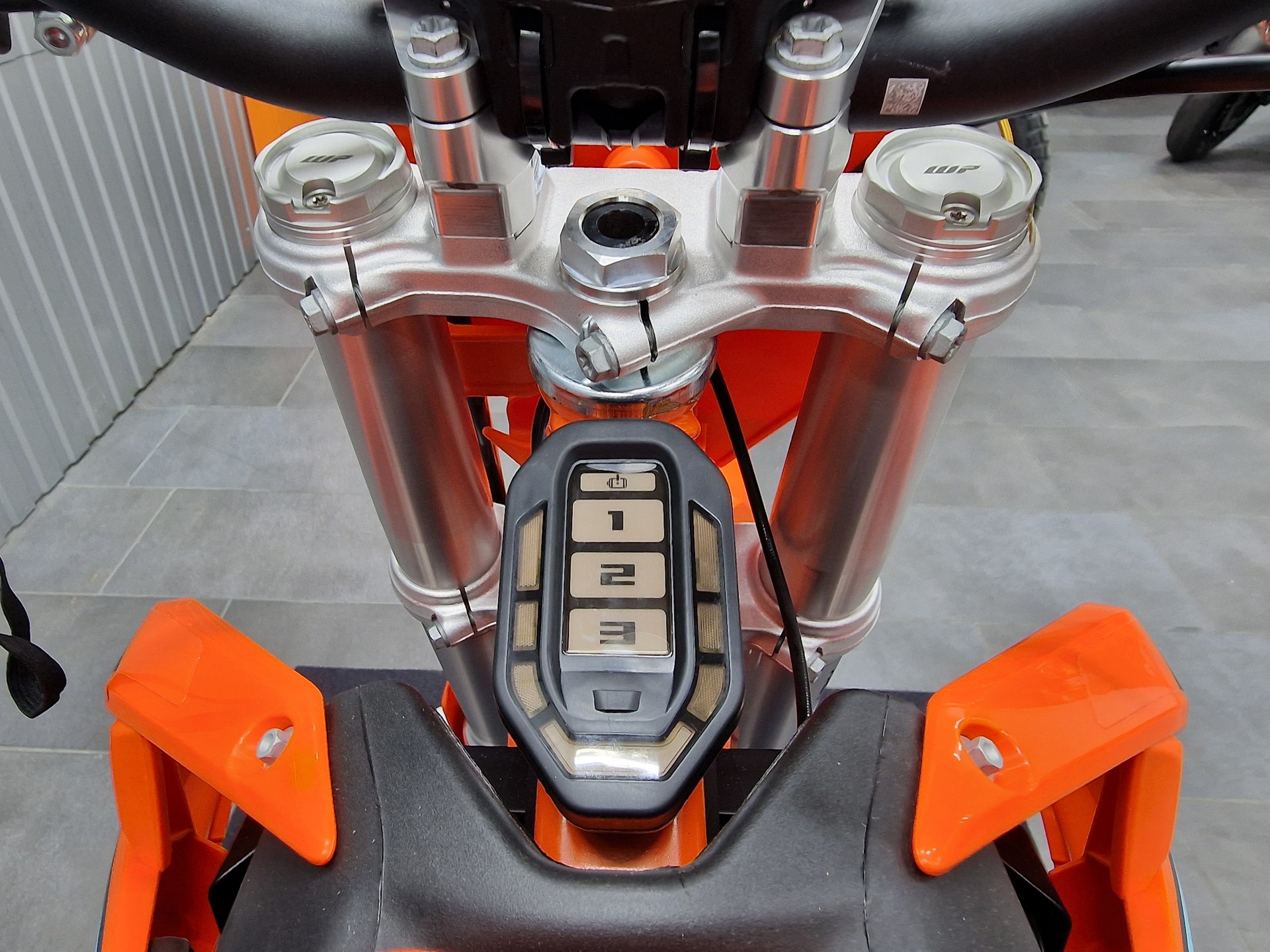 KTM SX-E 3-showroom-element-3