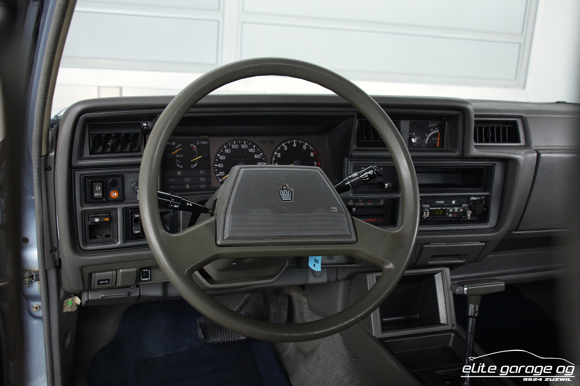 TOYOTA Crown 2800i DL-image-13