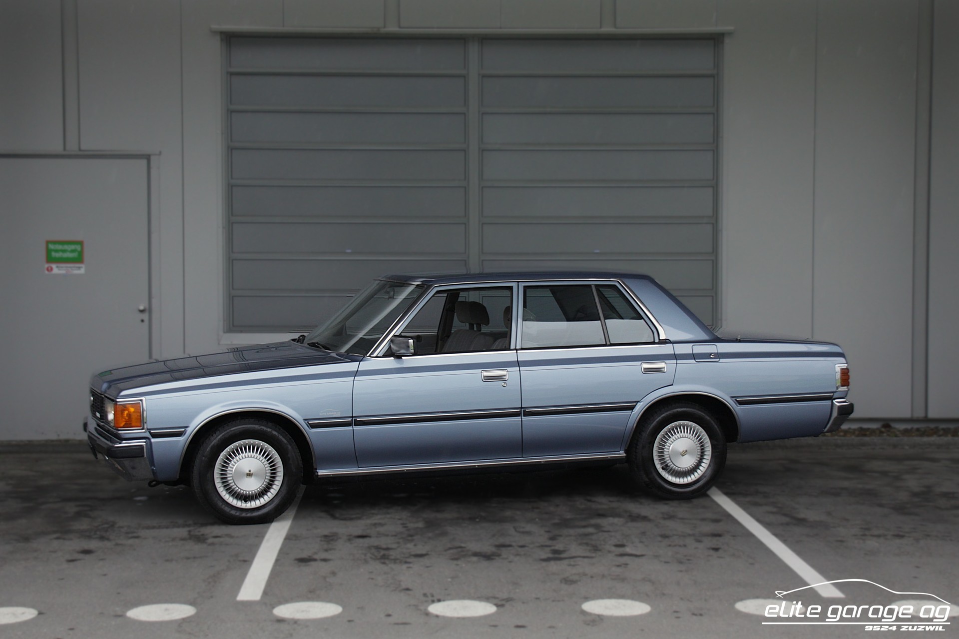 TOYOTA Crown 2800i DL-image-0