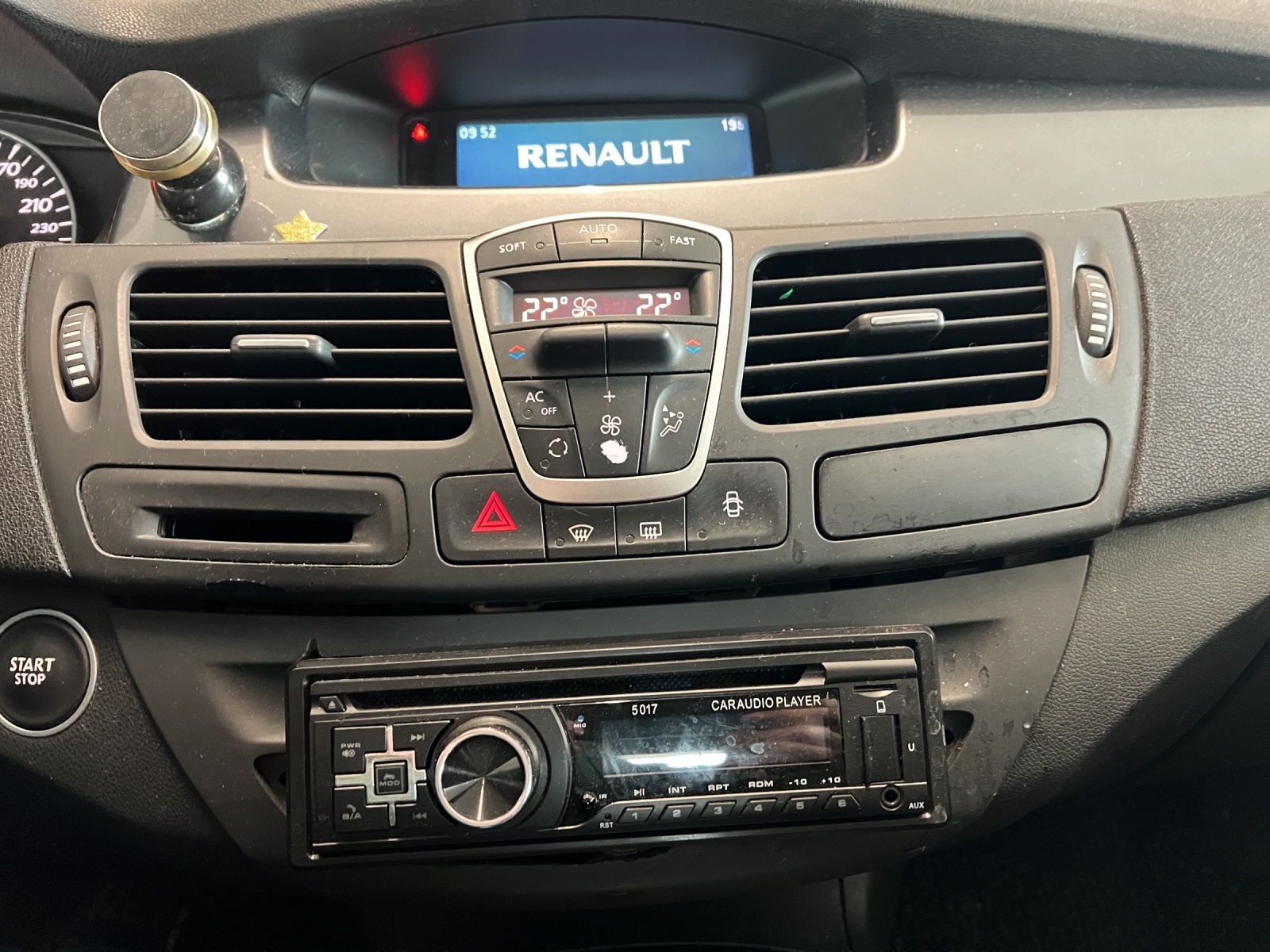 RENAULT Laguna Grandtour 2.0 16V T Dynamique Automatic-image-12