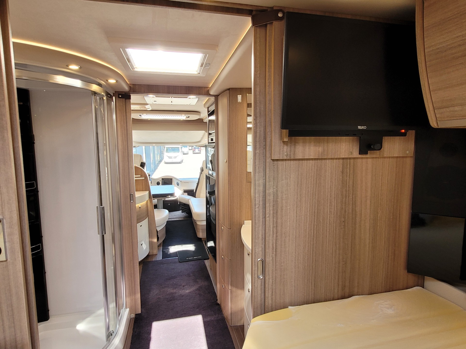 CONCORDE Carver 850 L-image-9