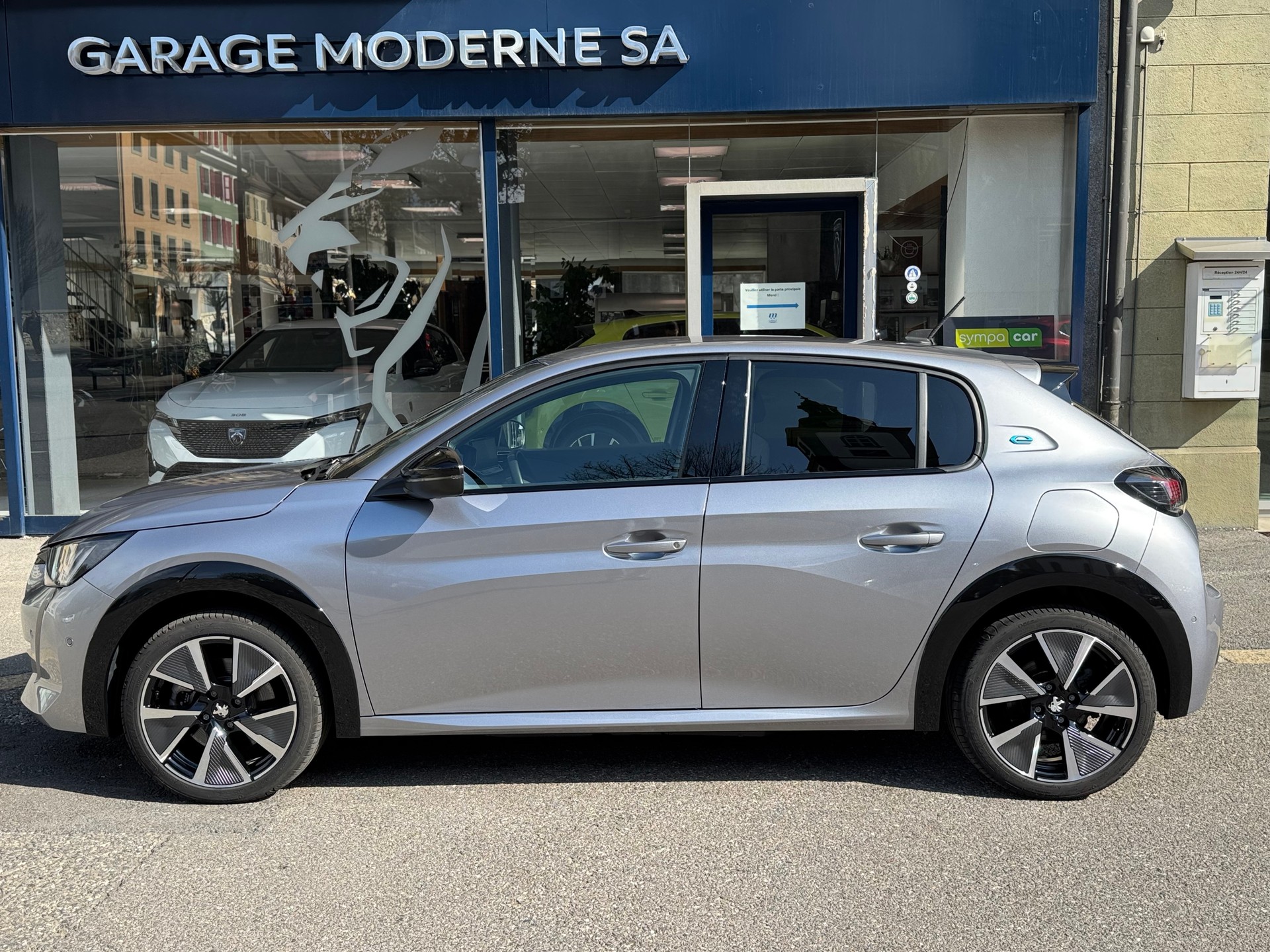 PEUGEOT 208 e-GT Pack BVA-image-7