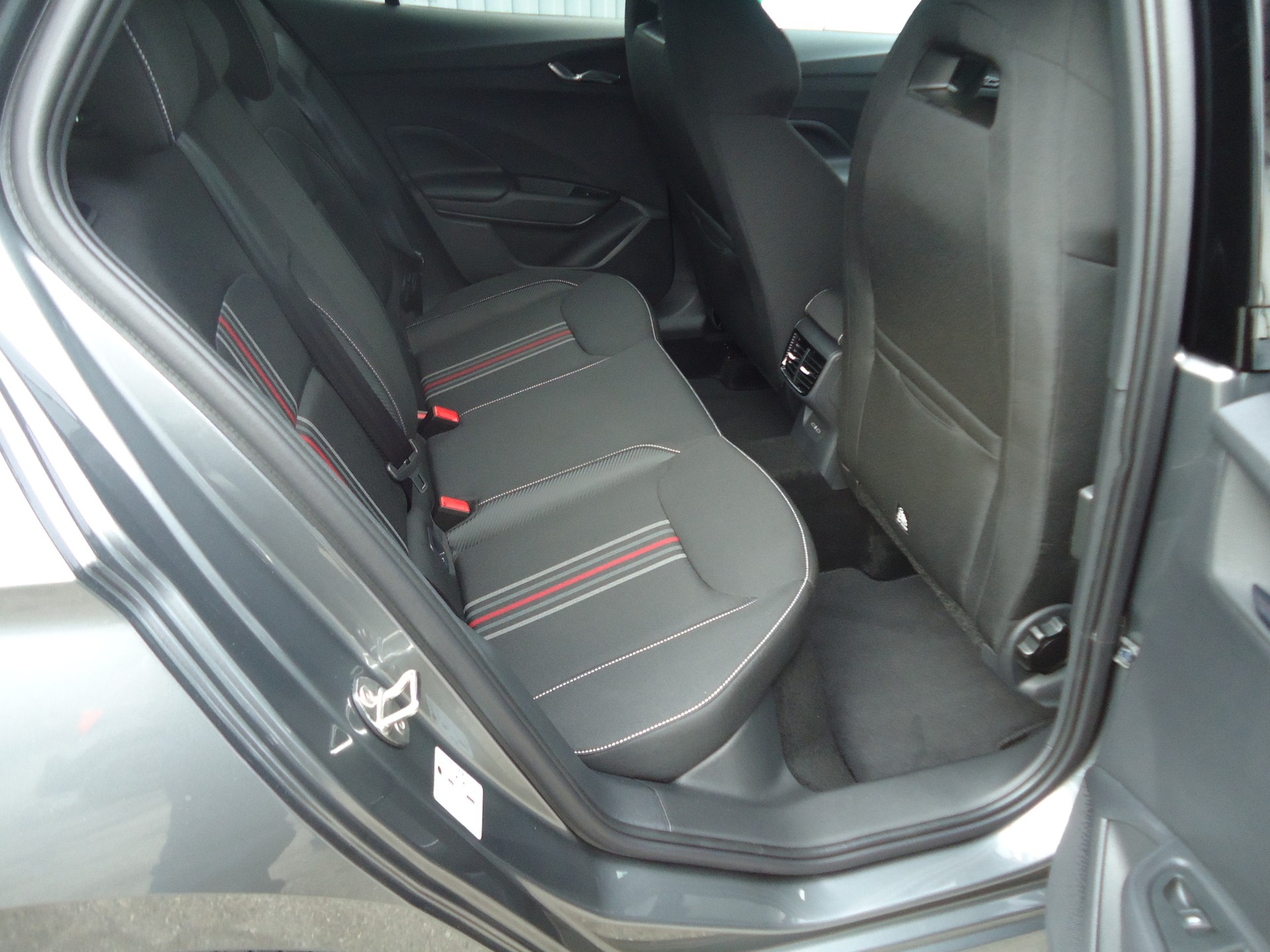 SKODA Fabia 1.0 TSI Monte Carlo DSG-image-4