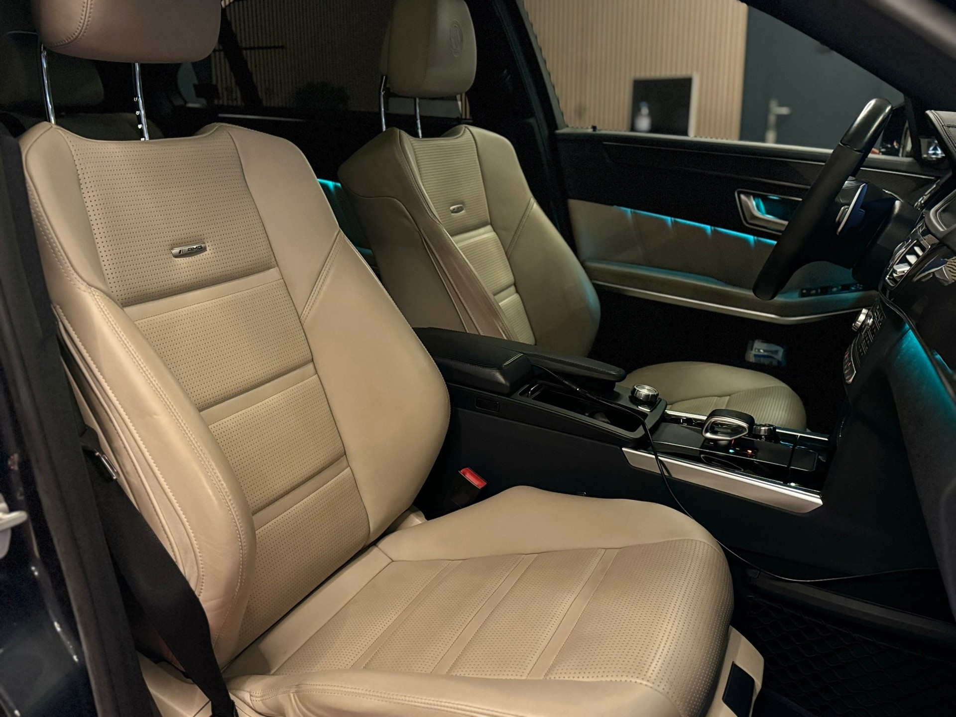 MERCEDES-BENZ E 63 AMG S 4Matic Speedshift-image-12