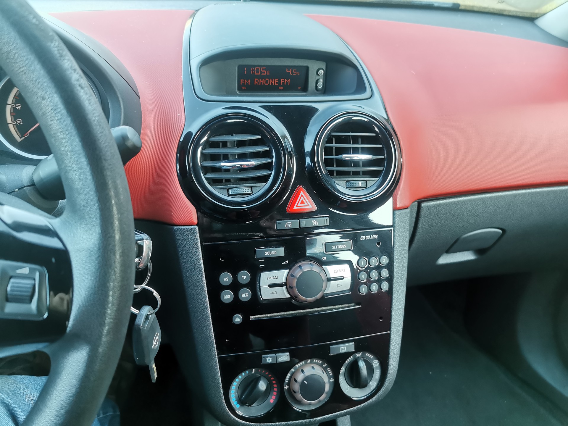 OPEL Corsa 1.4 TP Enjoy-image-9
