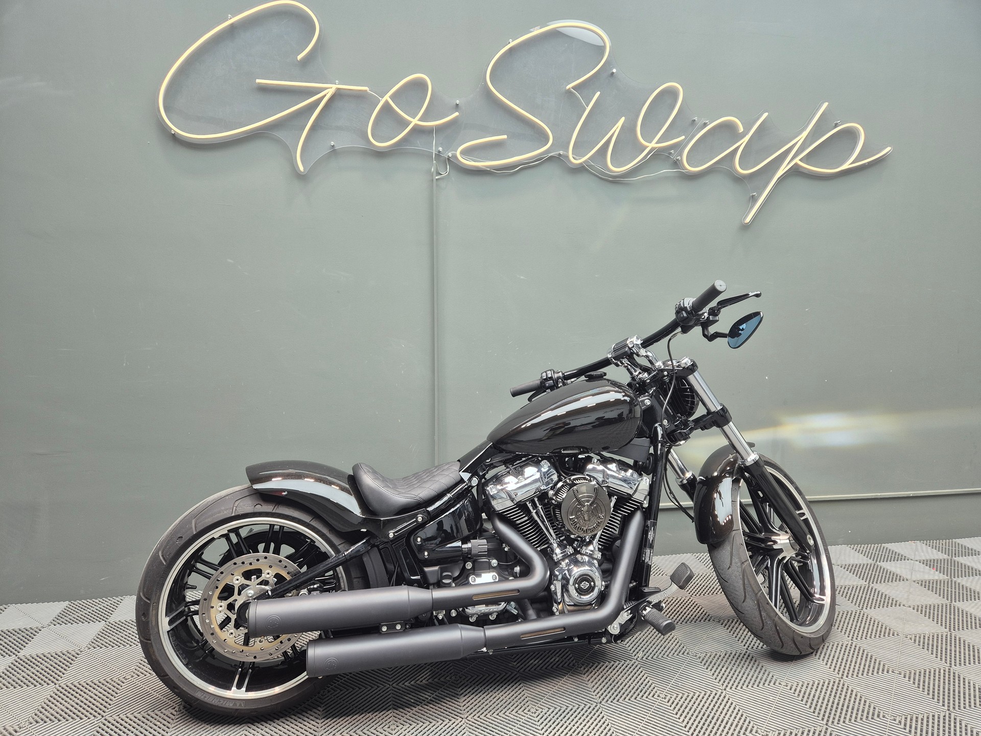 HARLEY-DAVIDSON FXBRS Breakout 114 ABS