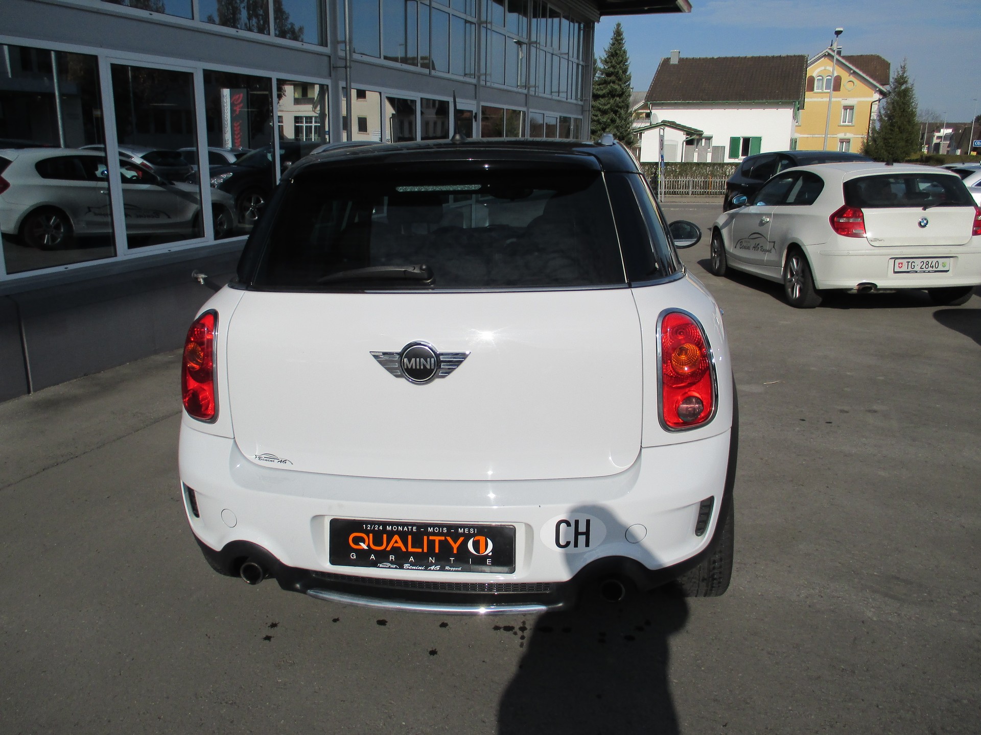 MINI Countryman Cooper S FWD-image-4