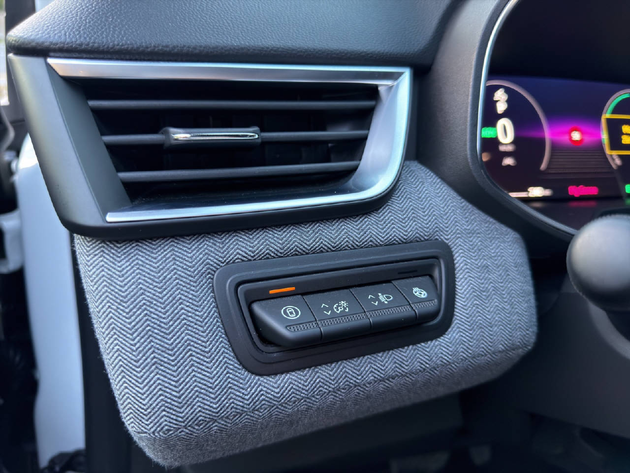 RENAULT Clio 1.6 E-Tech techno-image-8