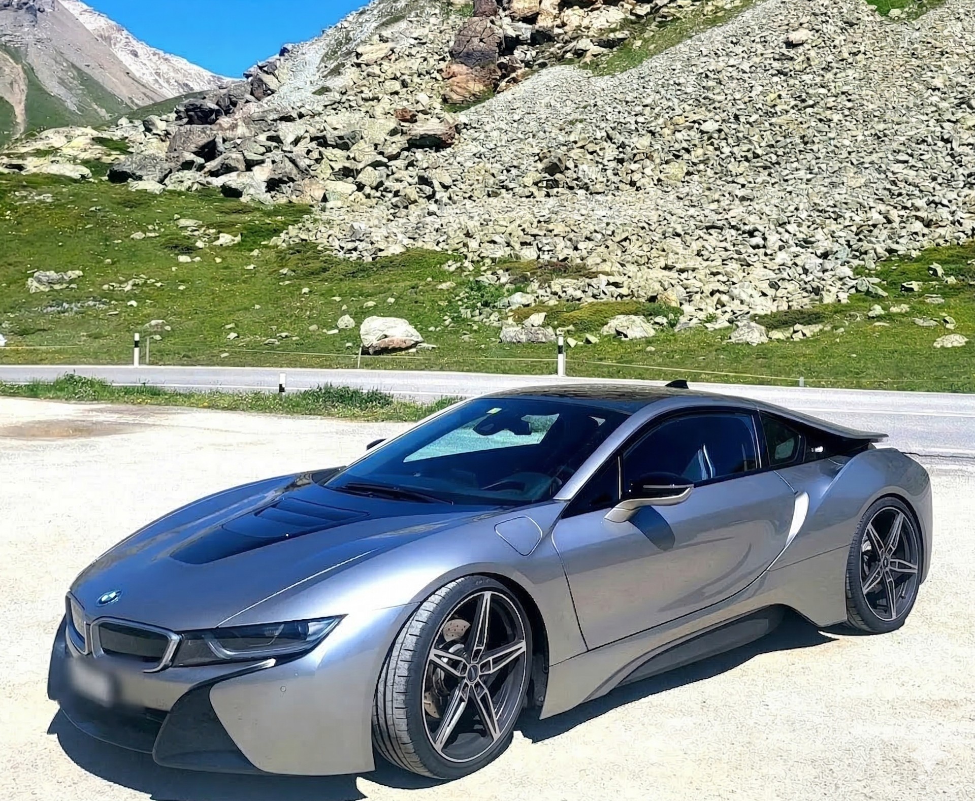 BMW i8 Coupé Facelift | Plug-In Hybrid | AC Schnitzer | Laserlicht | Carbon | Gepflegt | Vollausstattung | CH-Fahrzeug-image-6