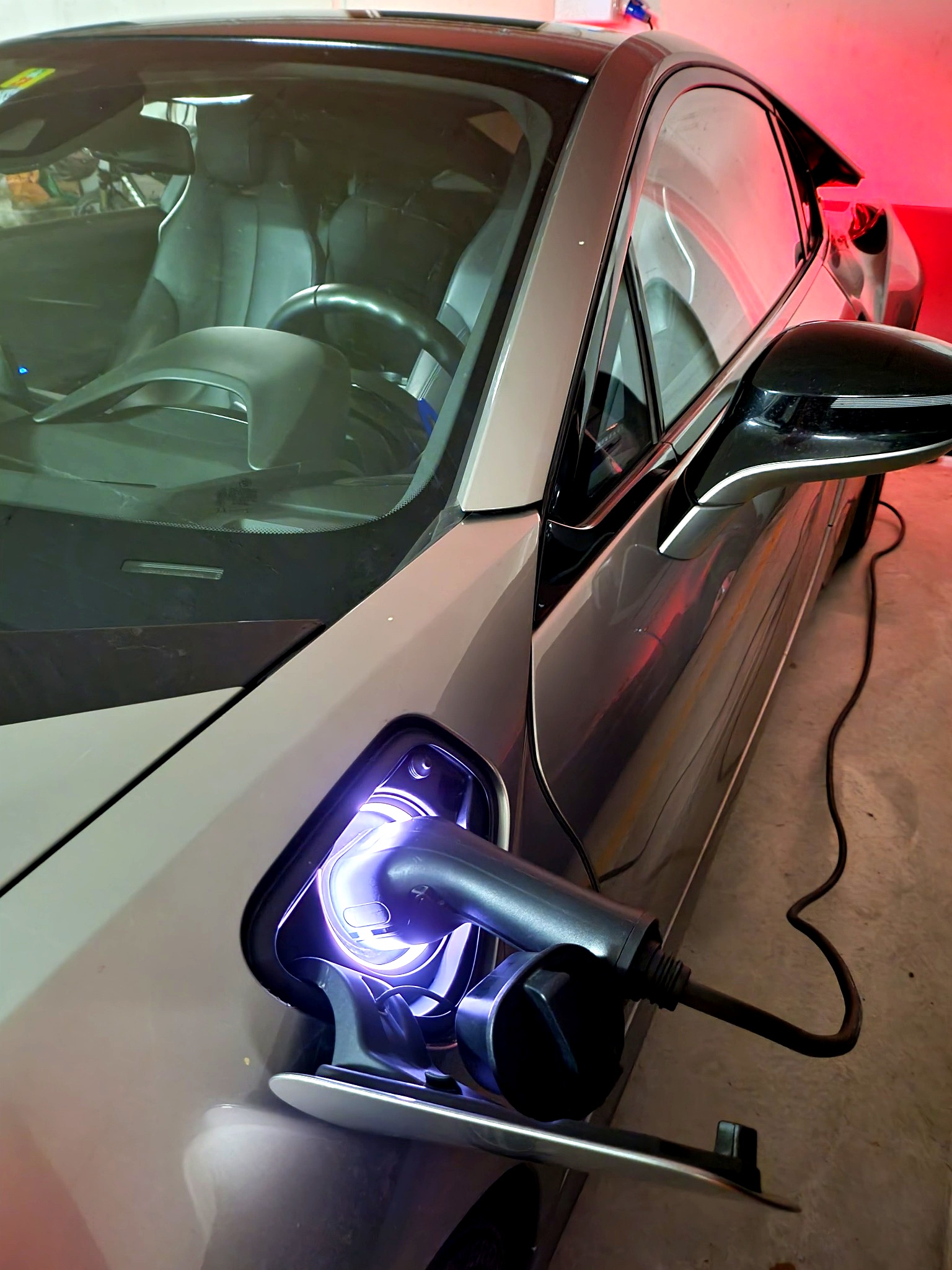 BMW i8 Coupé Facelift | Plug-In Hybrid | AC Schnitzer | Laserlicht | Carbon | Gepflegt | Vollausstattung | CH-Fahrzeug-image-7