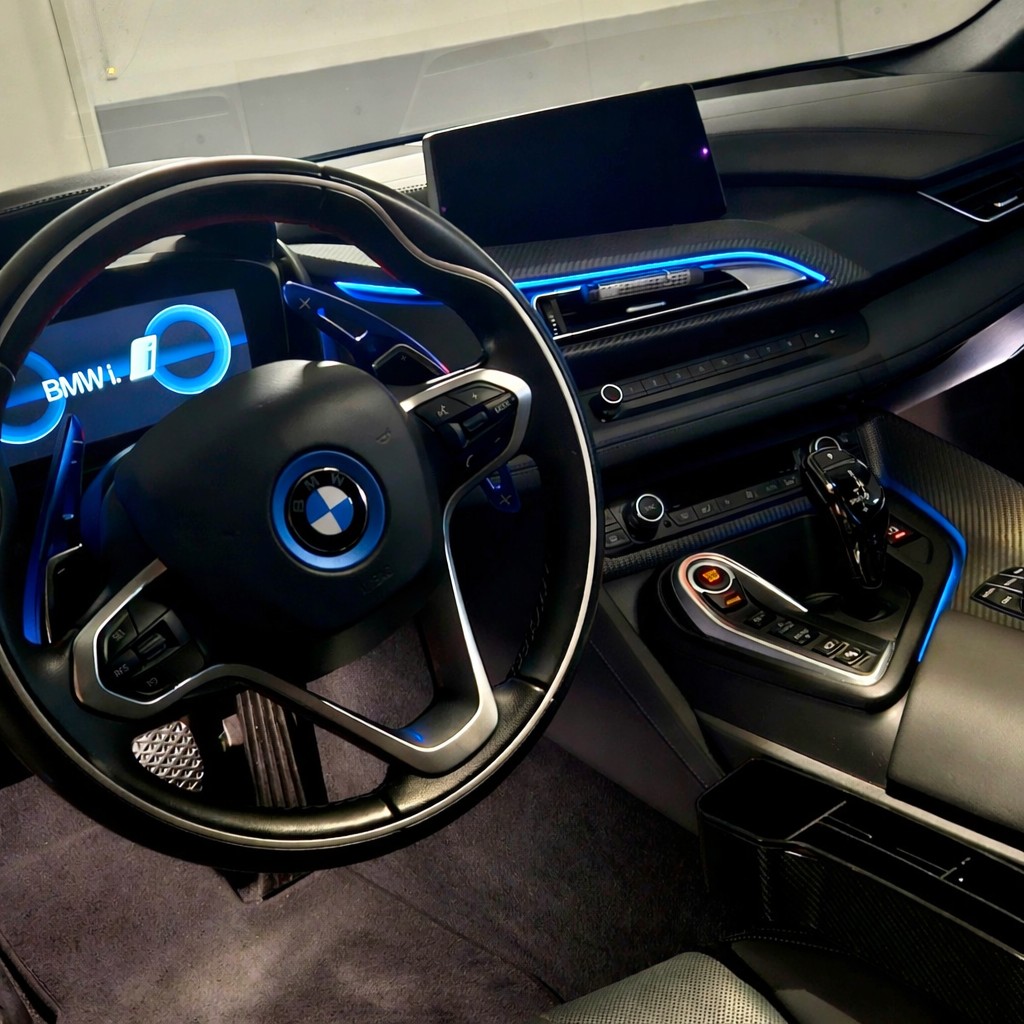 BMW i8 Coupé Facelift | Plug-In Hybrid | AC Schnitzer | Laserlicht | Carbon | Gepflegt | Vollausstattung | CH-Fahrzeug-image-3