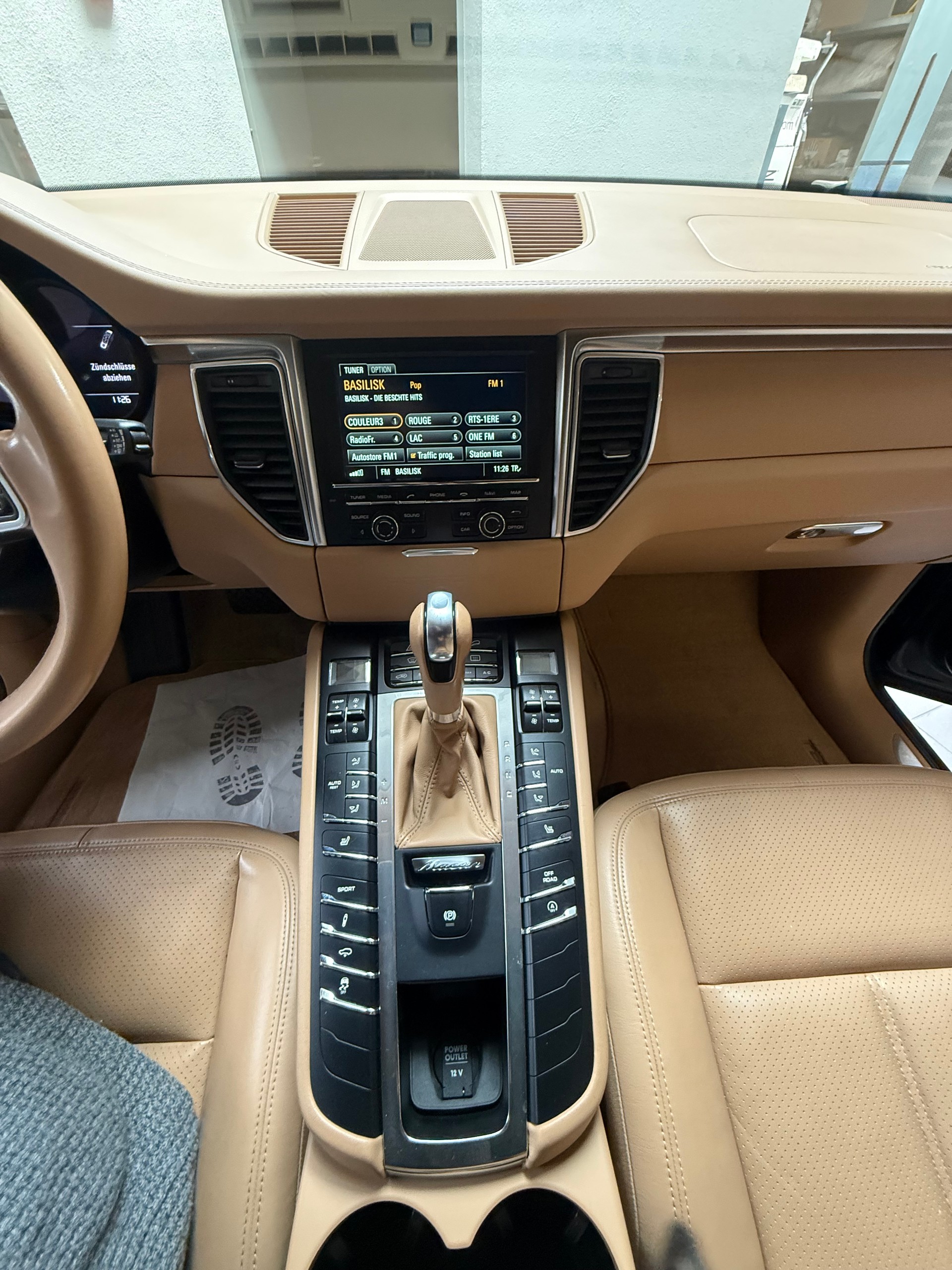 PORSCHE Macan S PDK-image-16
