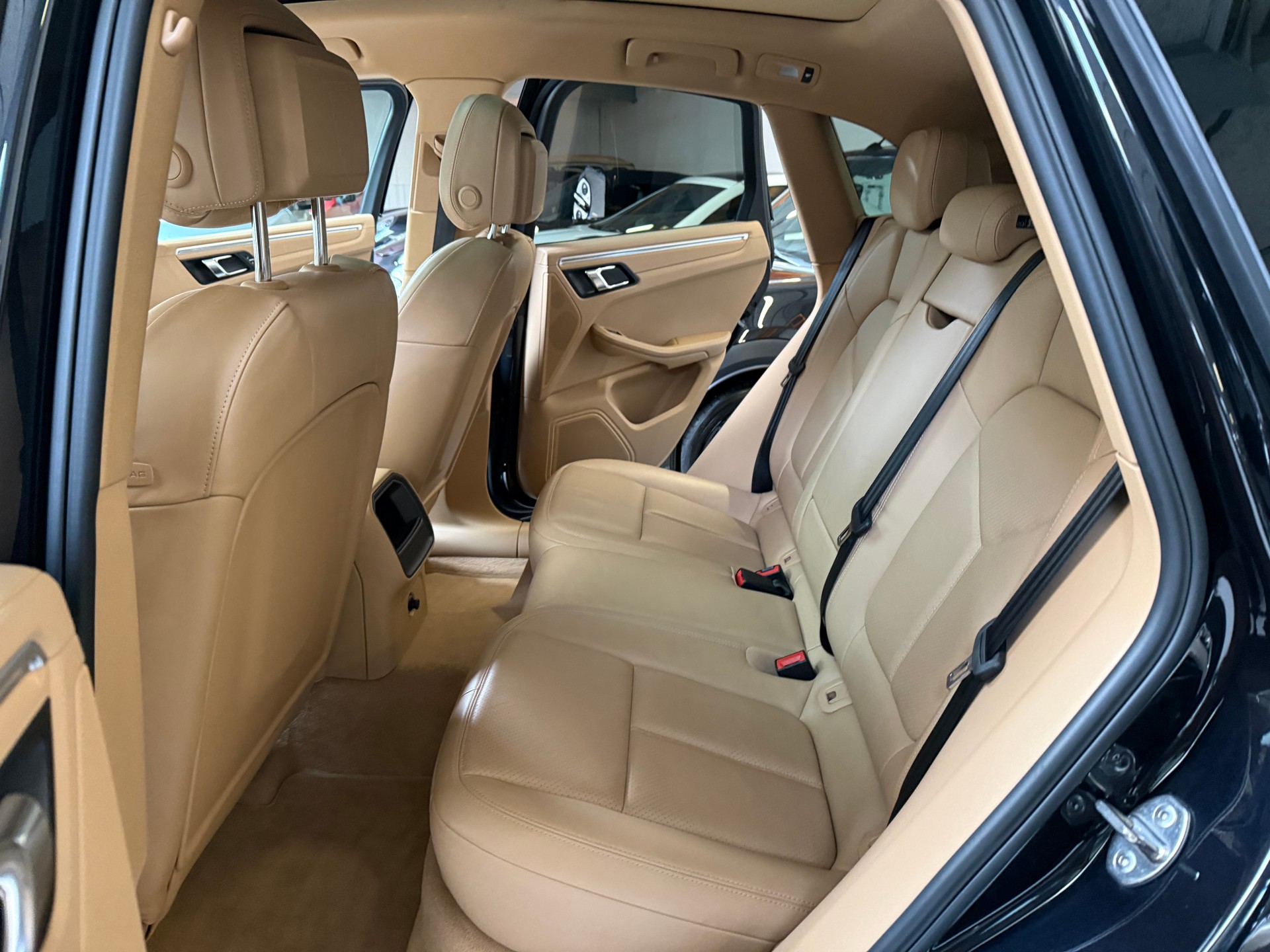 PORSCHE Macan S PDK-image-13