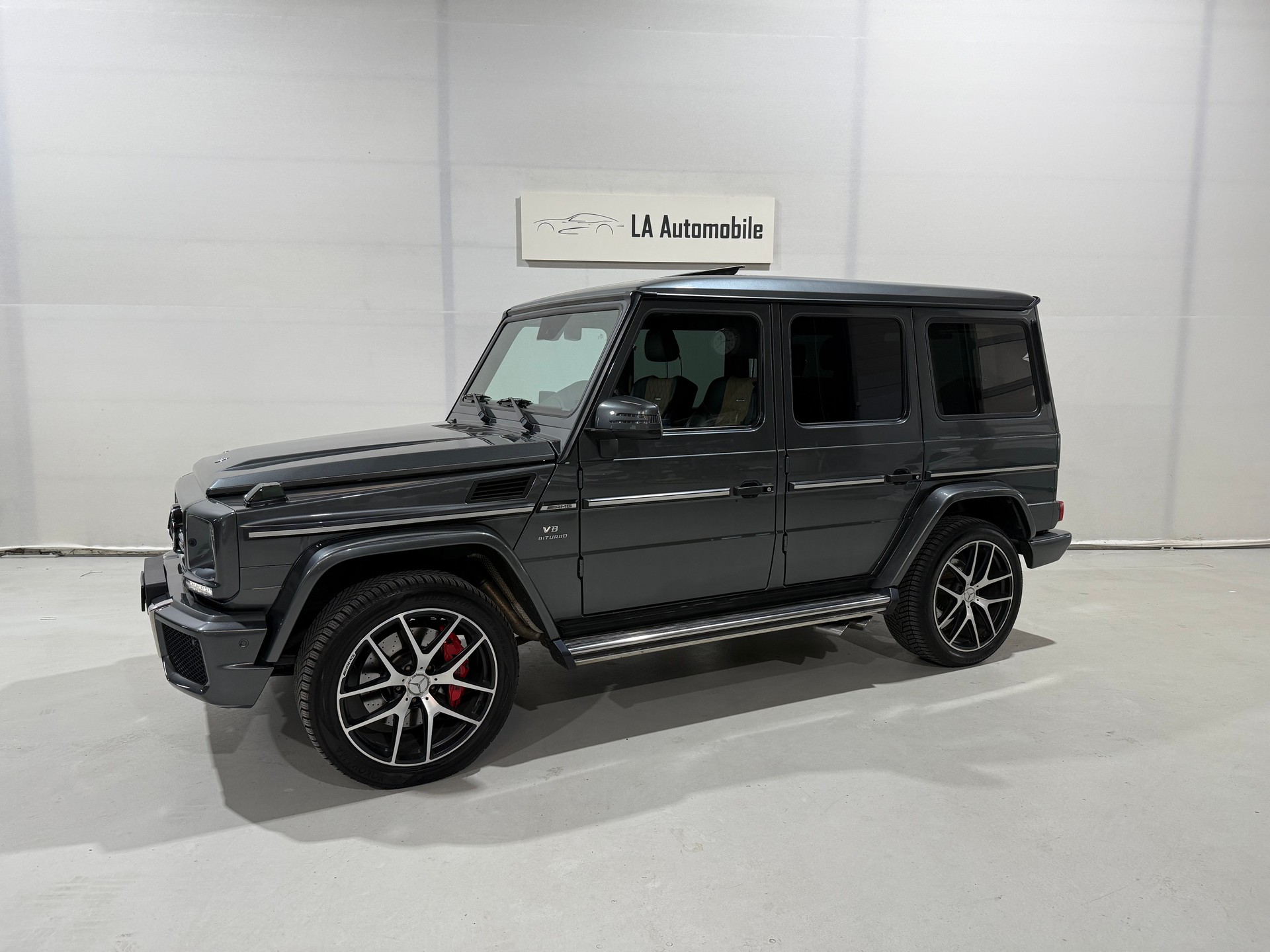 MERCEDES-BENZ G 63 AMG Automatic-image-1