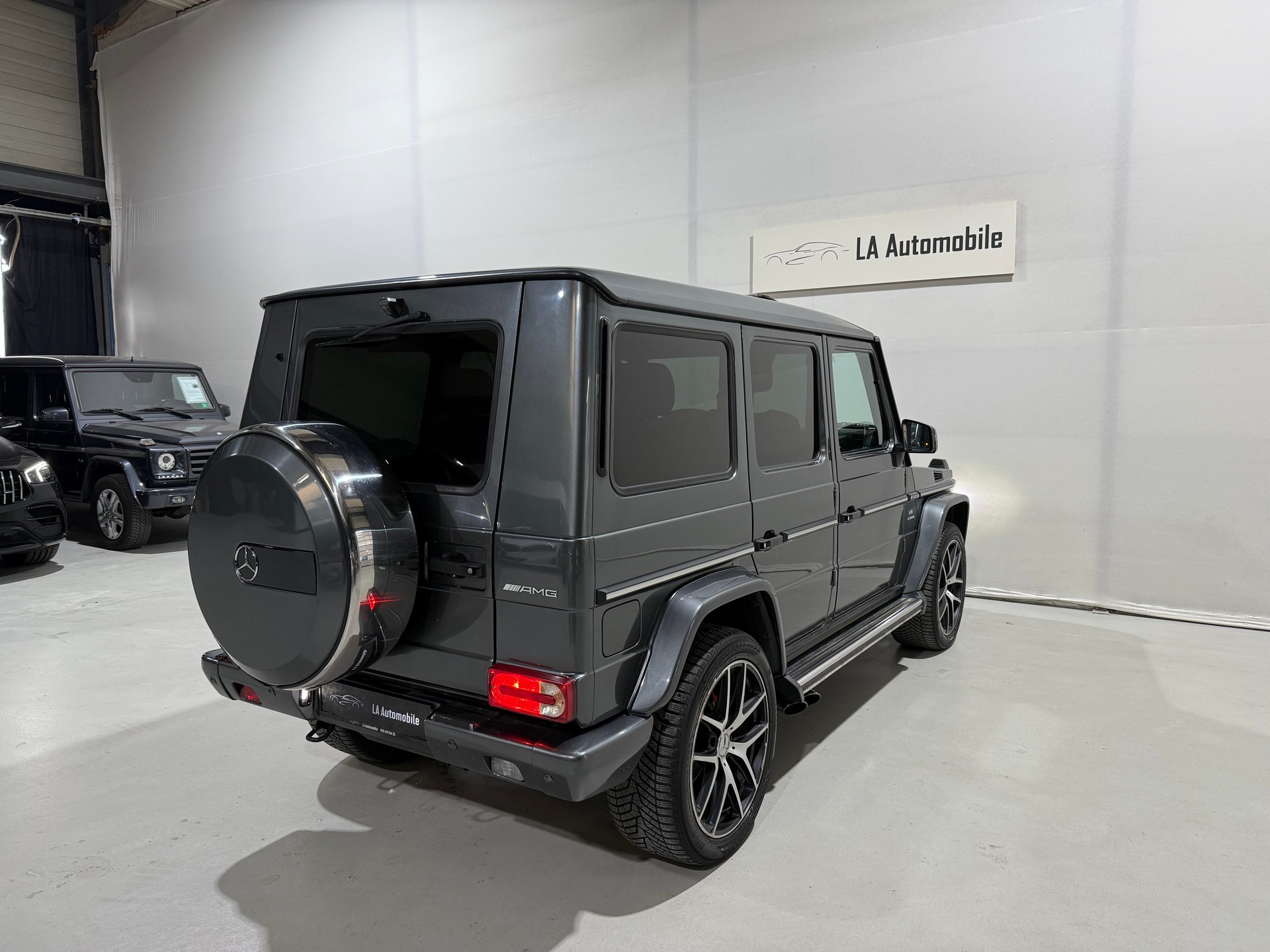 MERCEDES-BENZ G 63 AMG Automatic-image-8