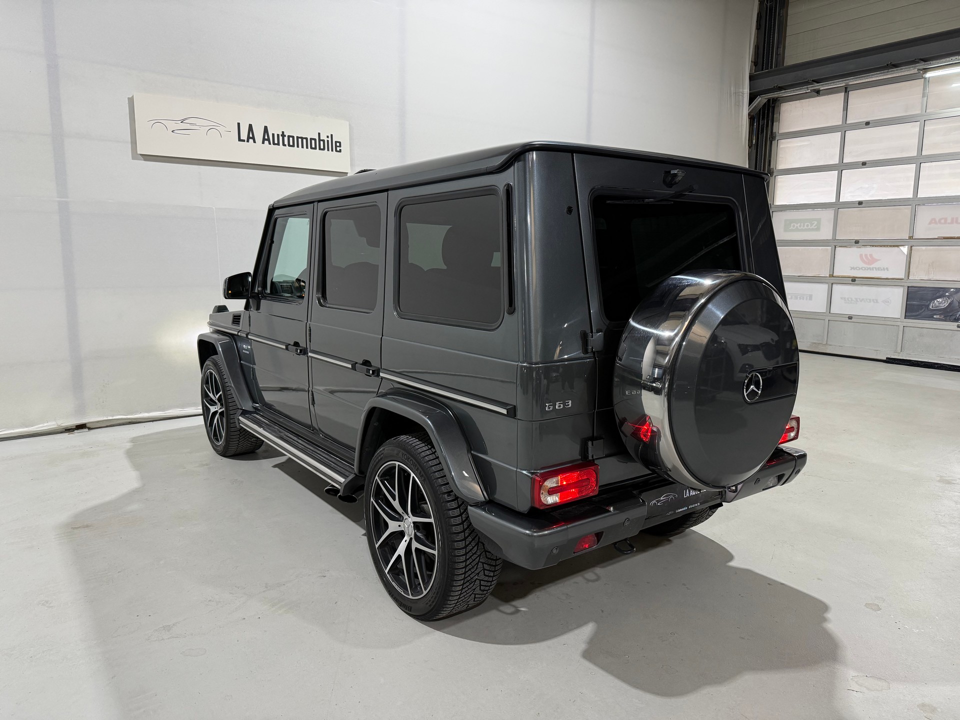 MERCEDES-BENZ G 63 AMG Automatic-image-9