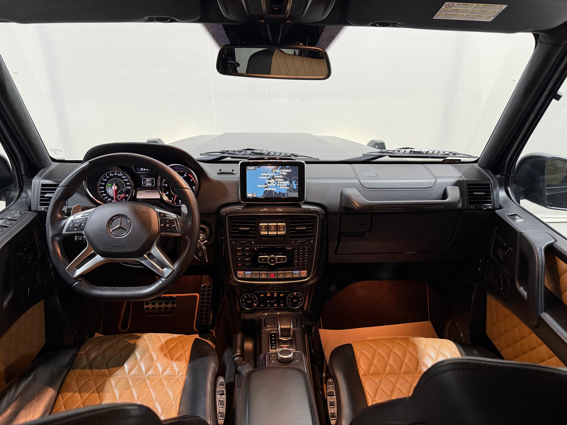 MERCEDES-BENZ G 63 AMG Automatic-image-10