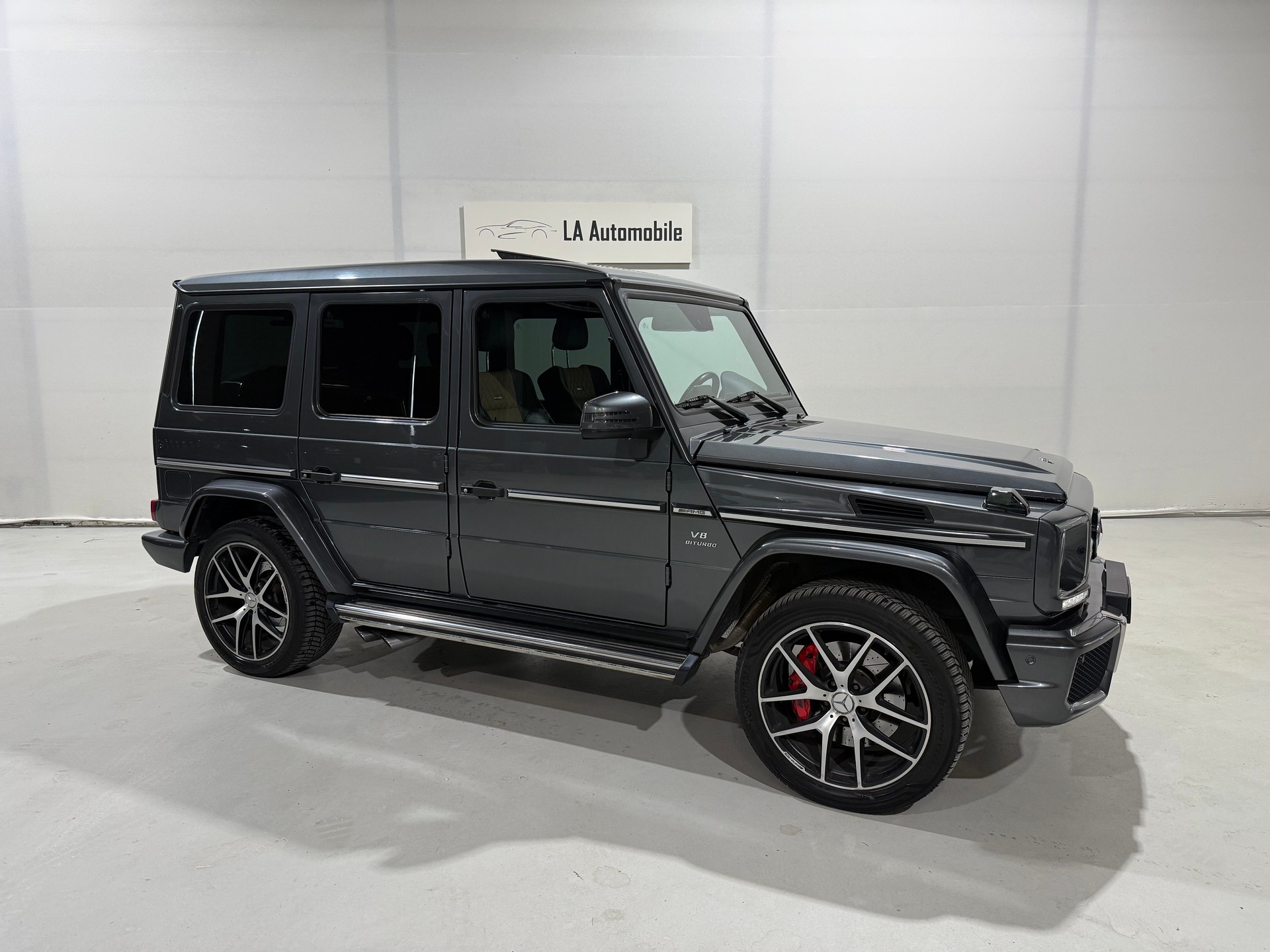 MERCEDES-BENZ G 63 AMG Automatic-image-5