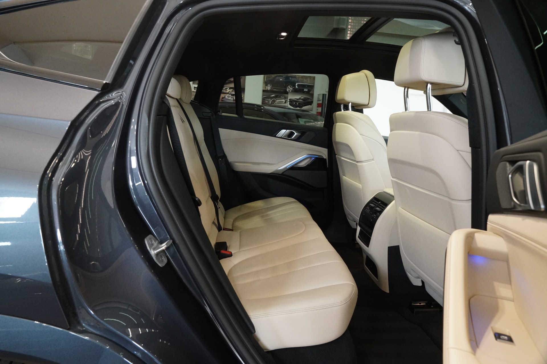 BMW X6 M50i Steptronic-image-19