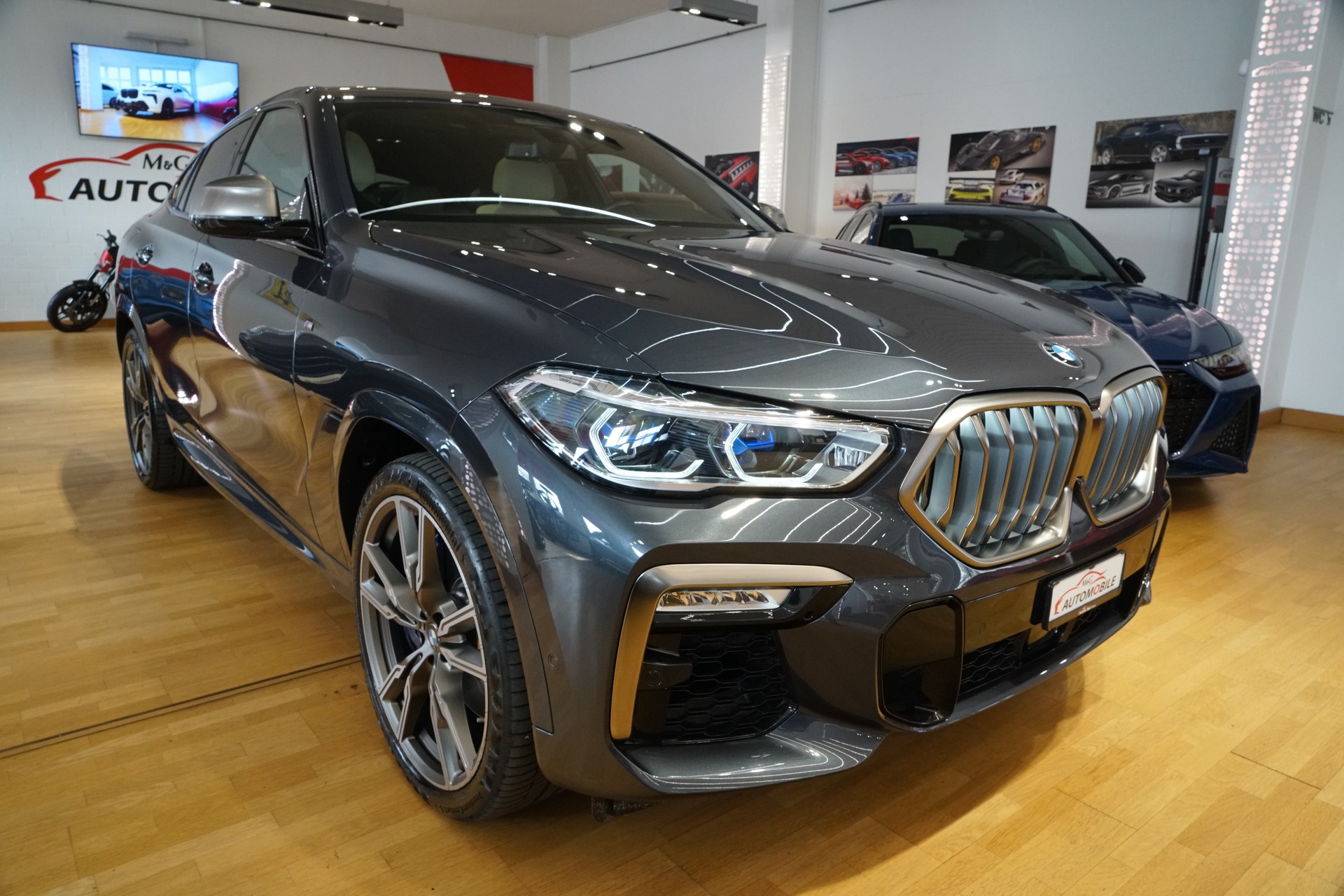 BMW X6 M50i Steptronic-showroom-element-2