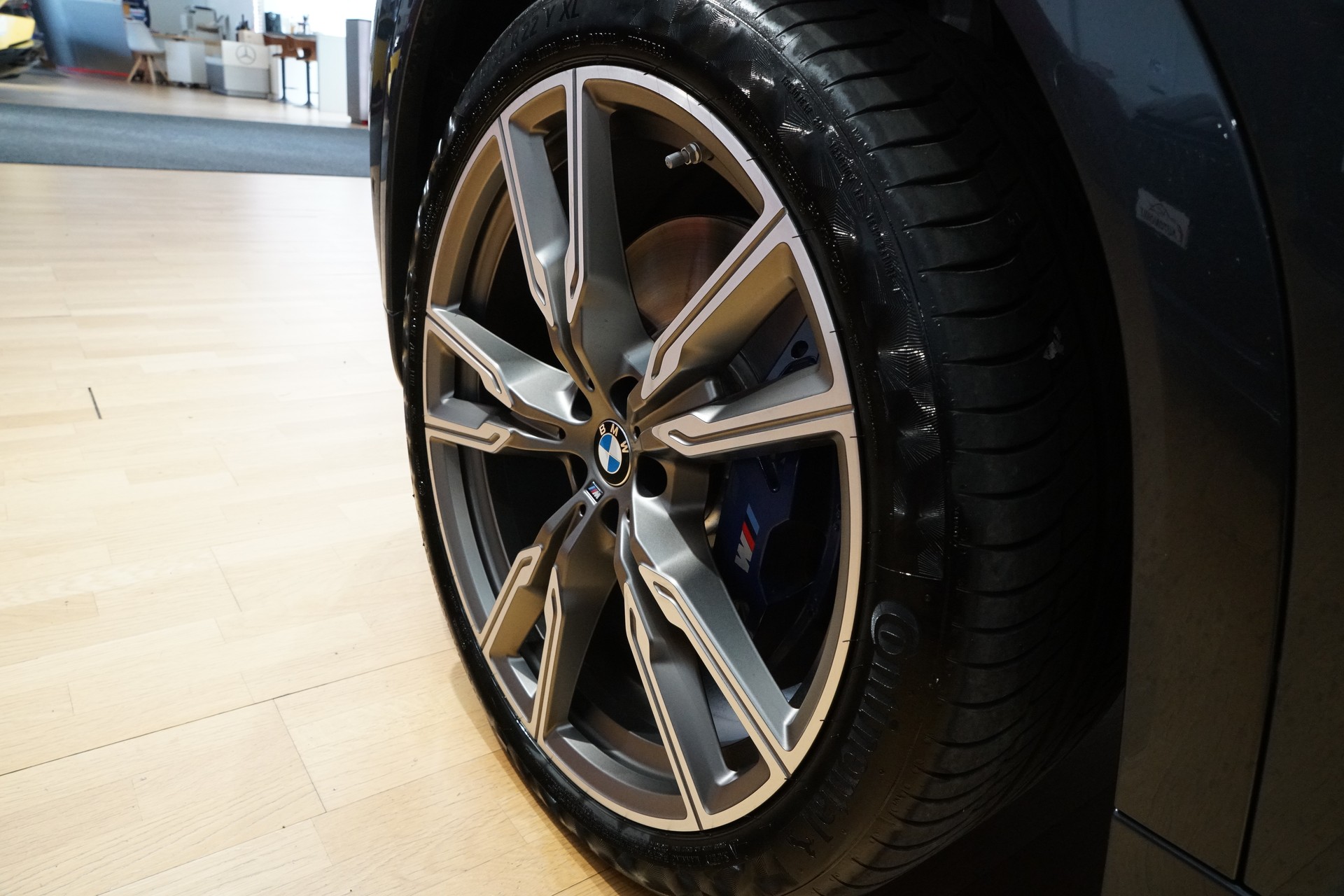 BMW X6 M50i Steptronic-image-4
