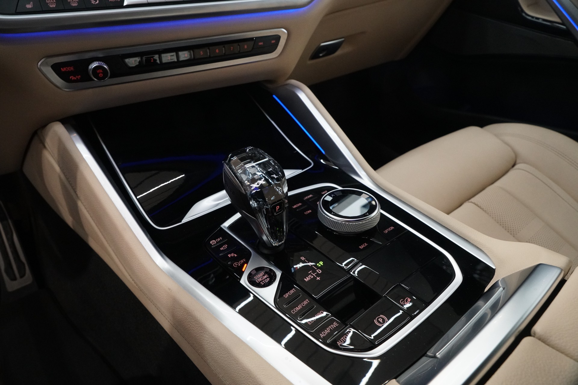 BMW X6 M50i Steptronic-image-17