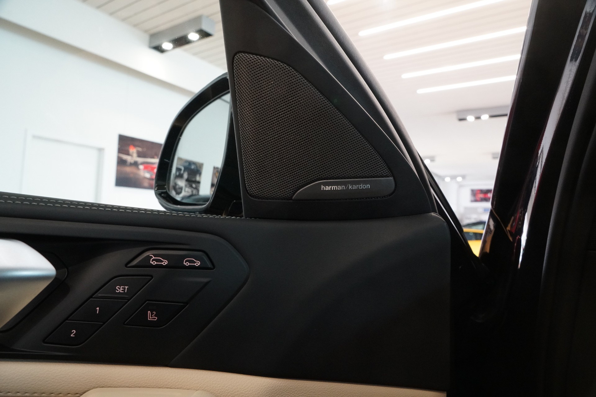 BMW X6 M50i Steptronic-image-15