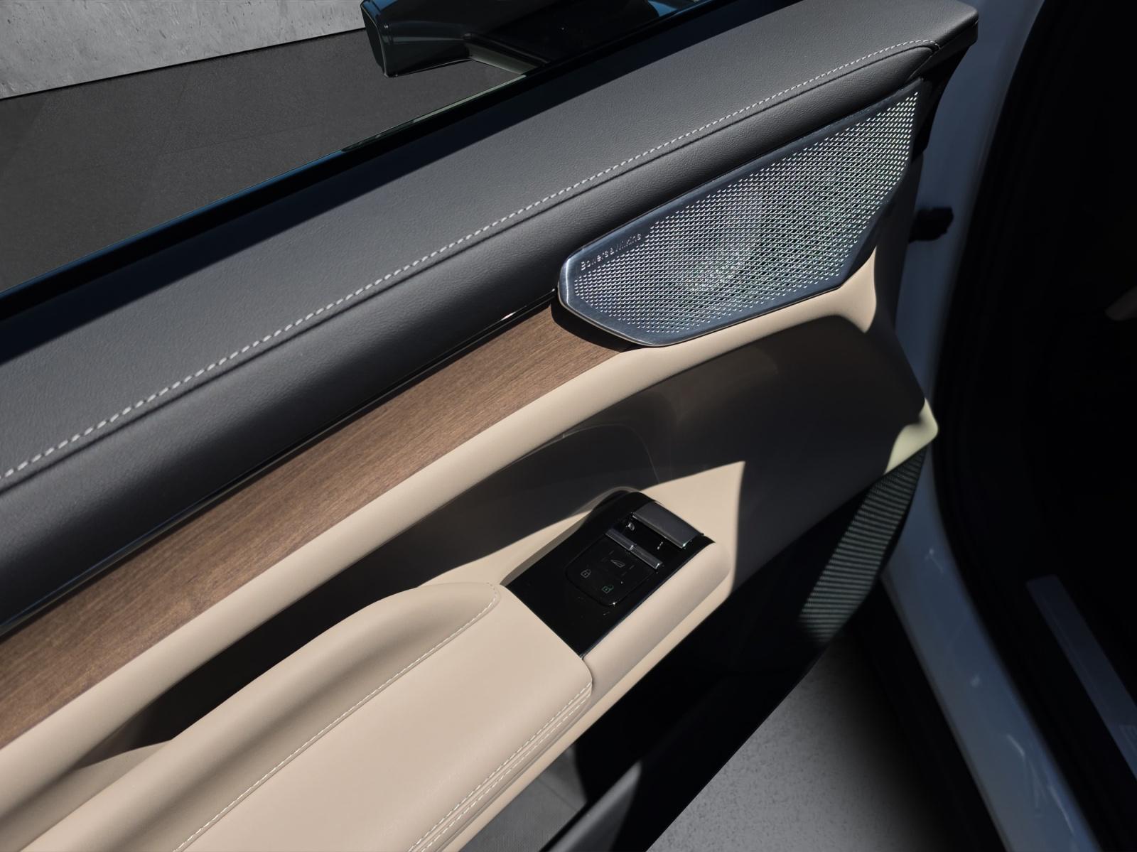 VOLVO ES90 Single 88 kWh Ultra-image-12