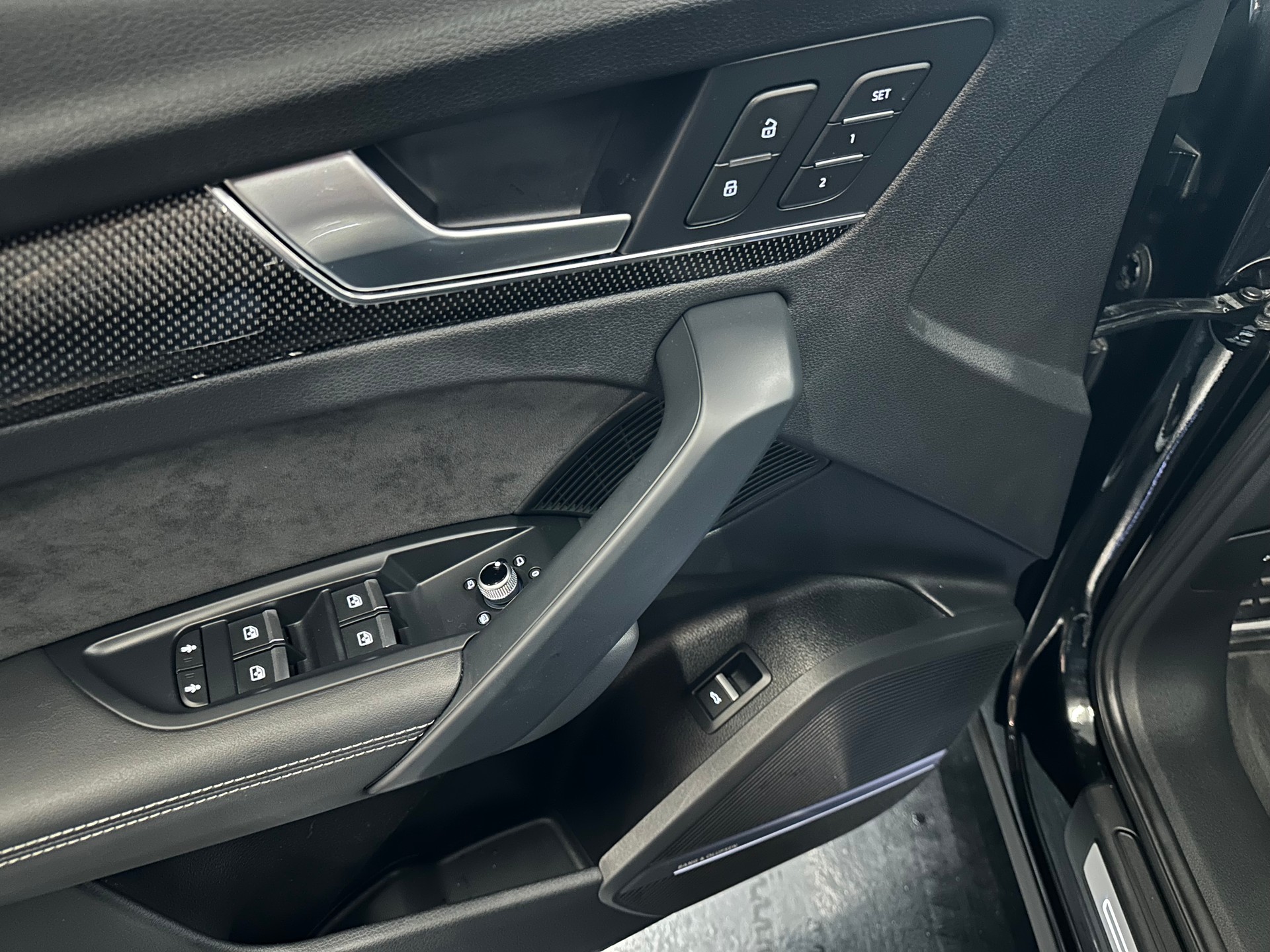 AUDI SQ5 TDI quattro tiptronic-image-11
