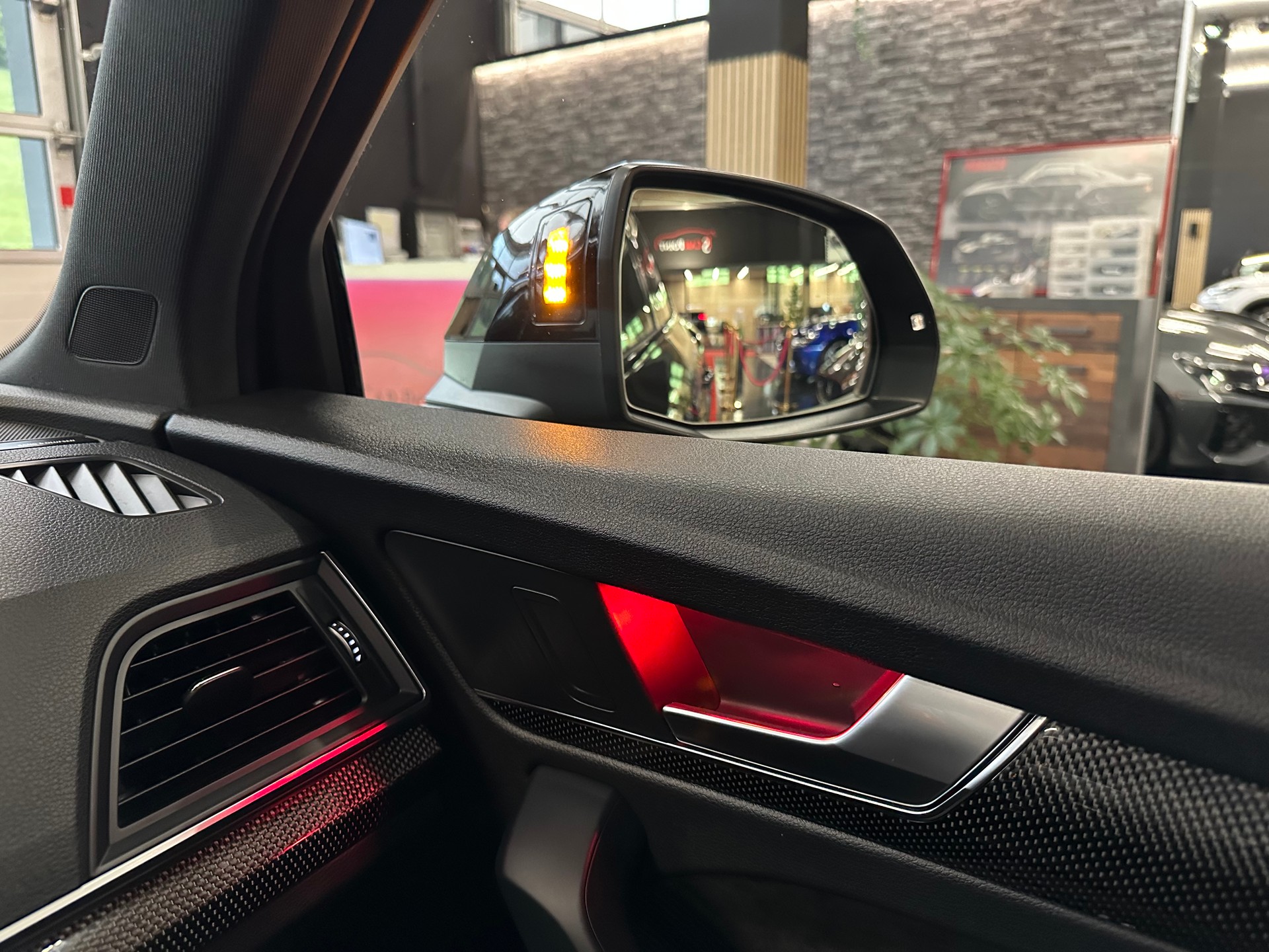 AUDI SQ5 TDI quattro tiptronic-image-24